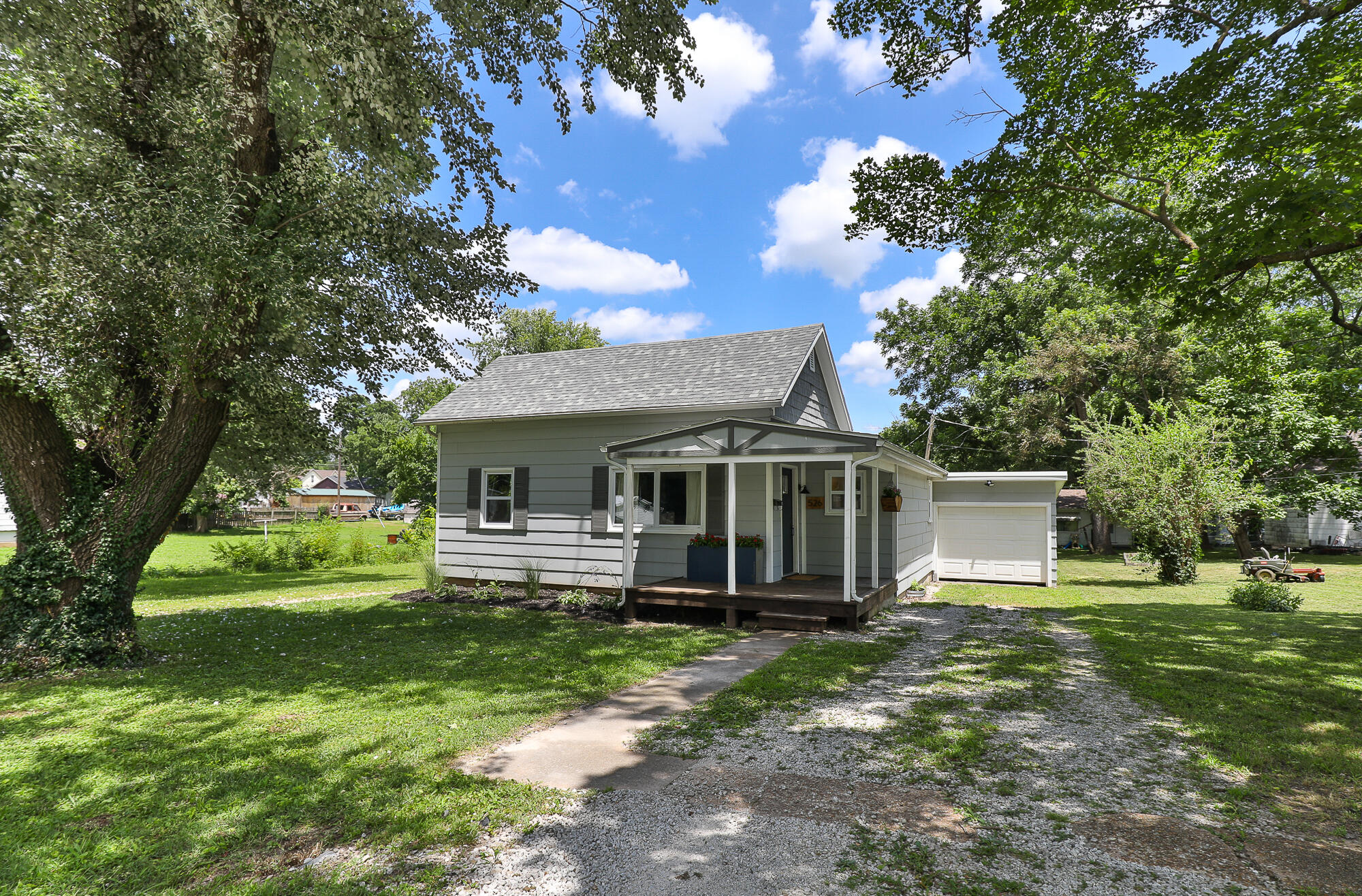 526 North Springfield Avenue Property Photo 1