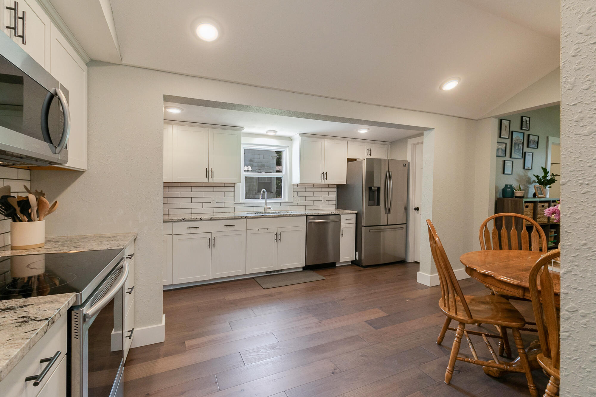 526 North Springfield Avenue Property Photo 11