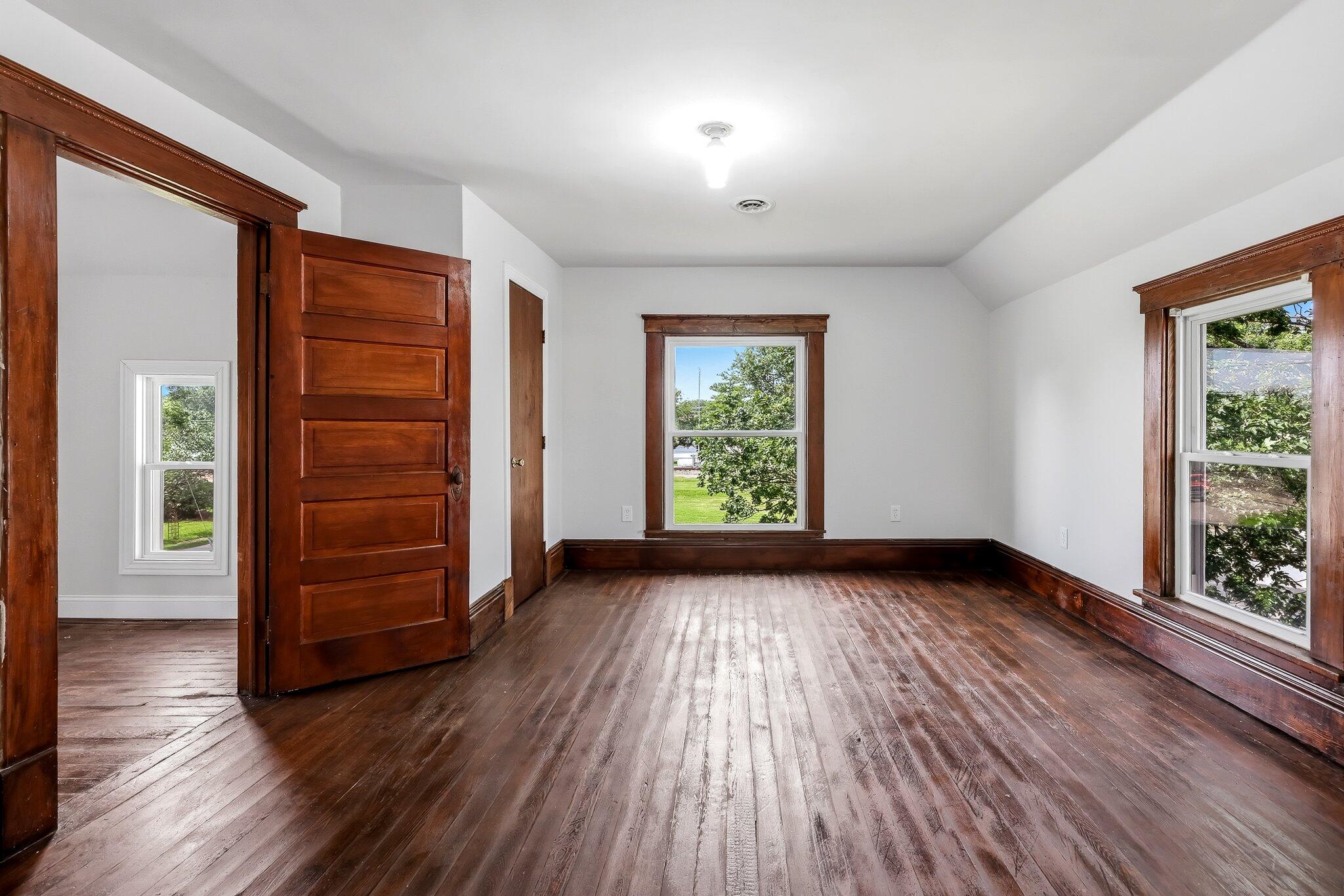 104 East Front Street Property Photo 17