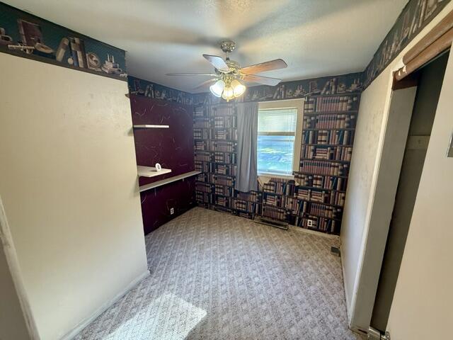 2001 Dewey Street Property Photo 8