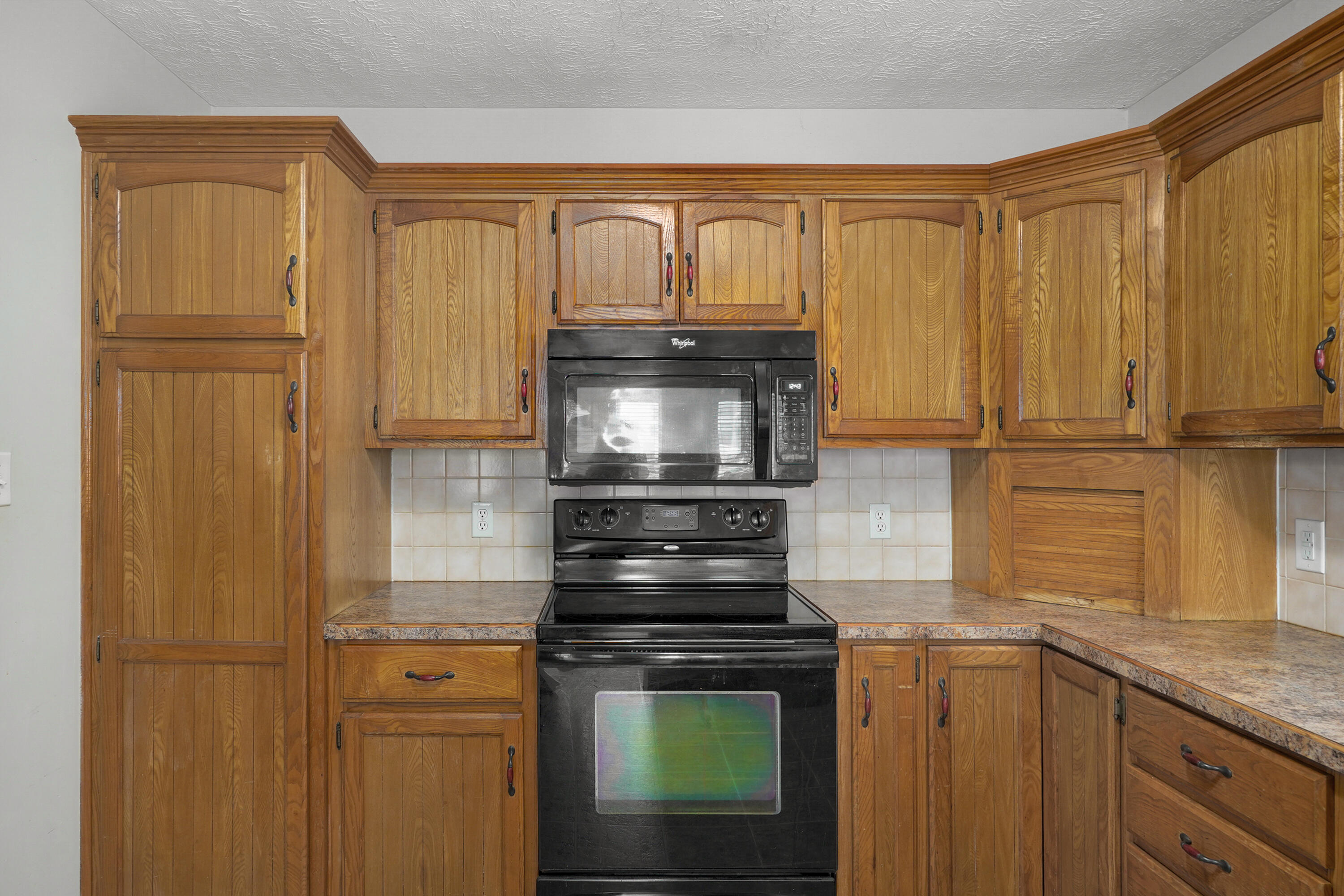 3484 South Meadowlark Avenue Property Photo 7