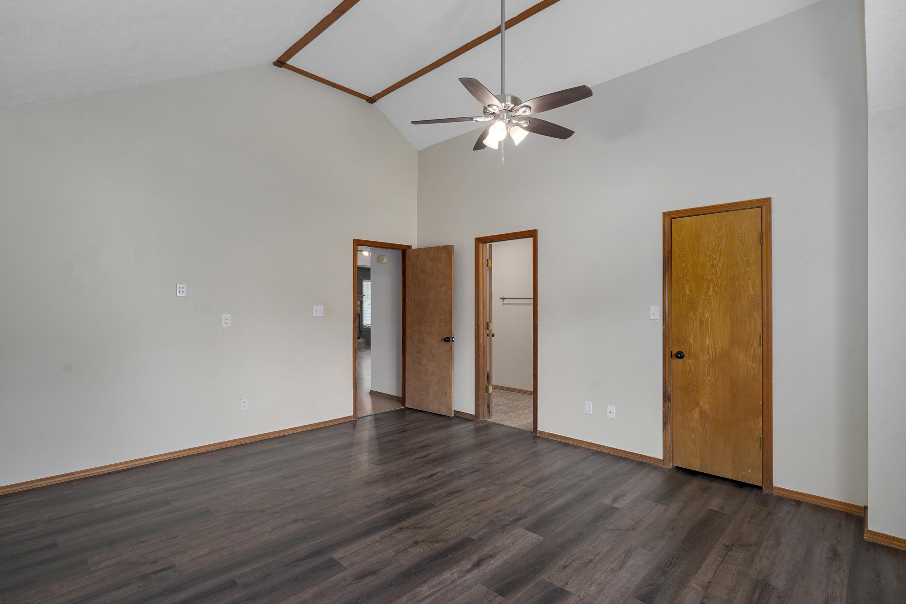 3484 South Meadowlark Avenue Property Photo 15