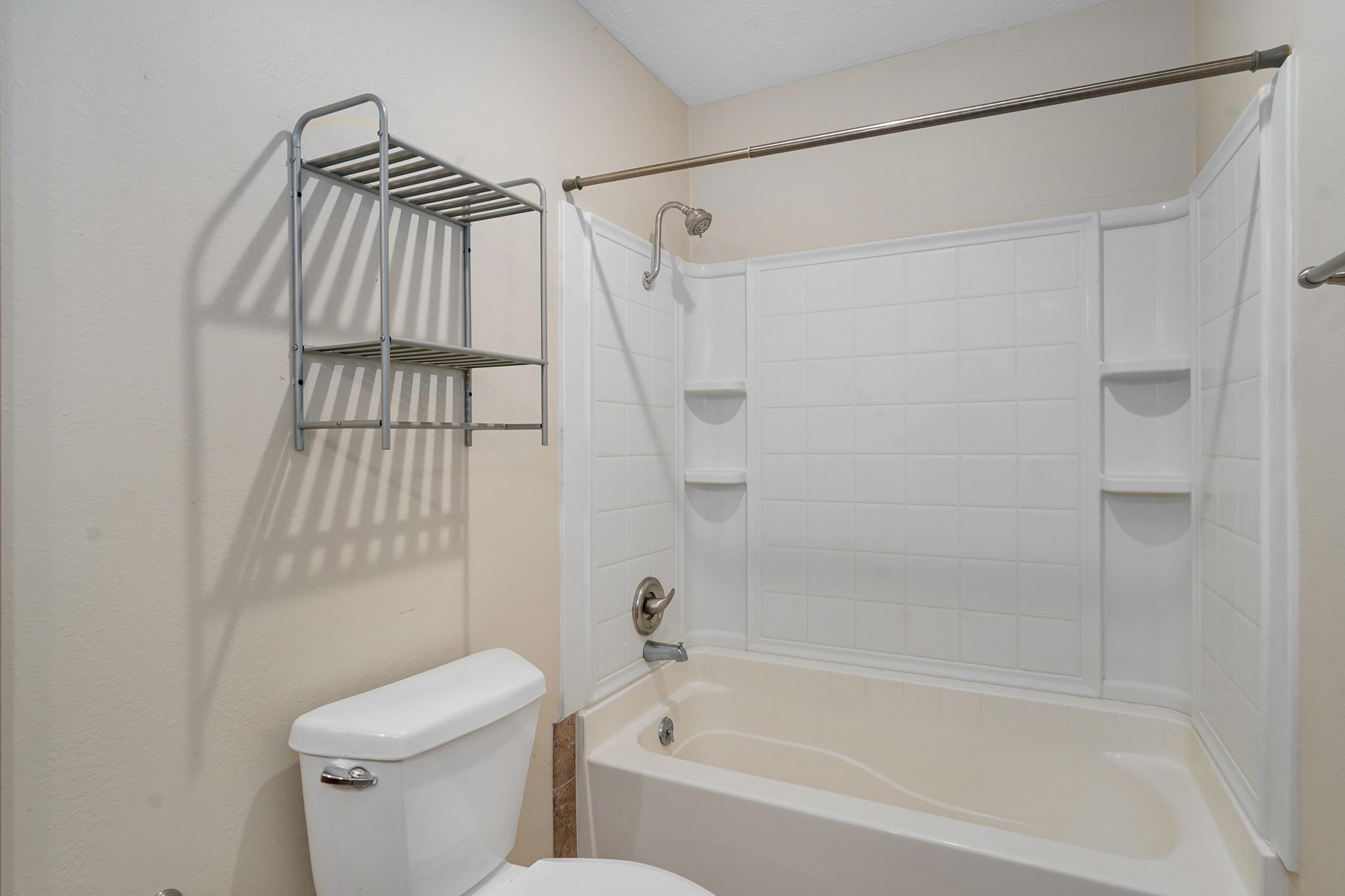 3484 South Meadowlark Avenue Property Photo 18