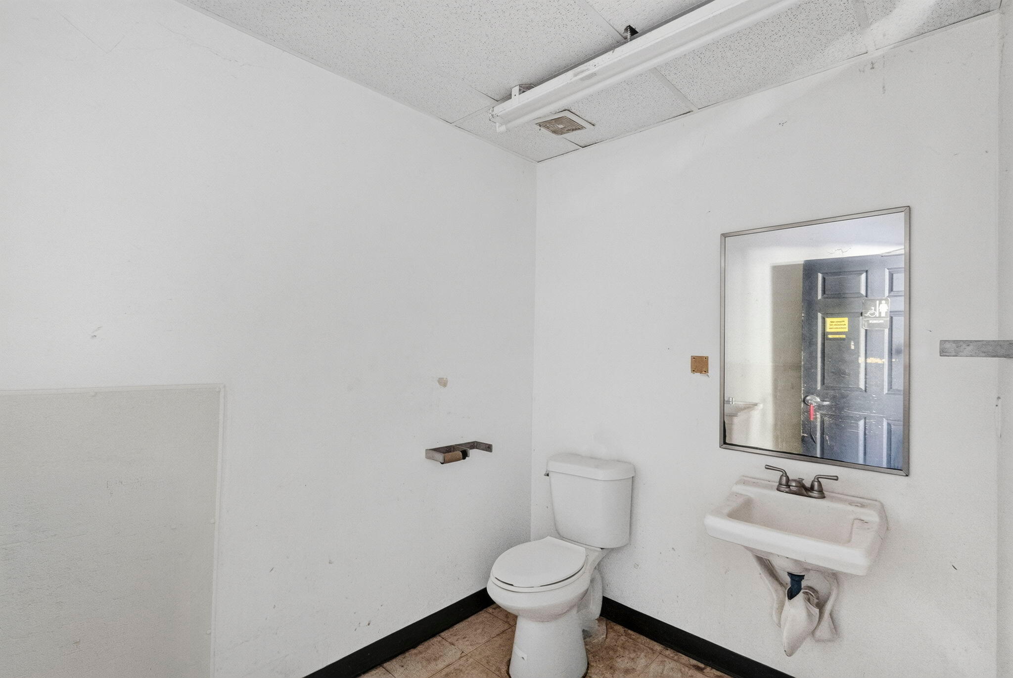 520 North Cliffside Drive Property Photo 7