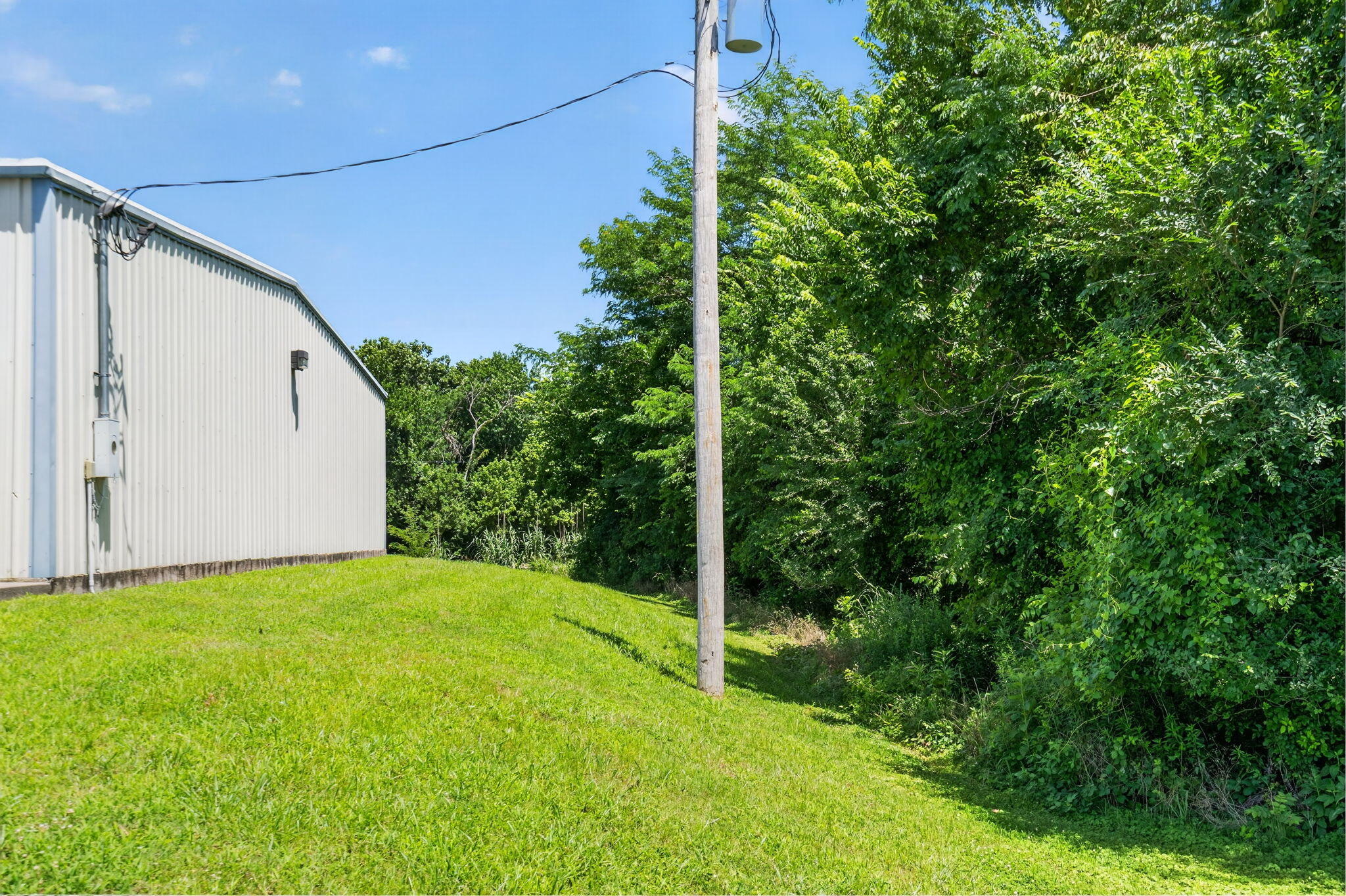 520 North Cliffside Drive Property Photo 27