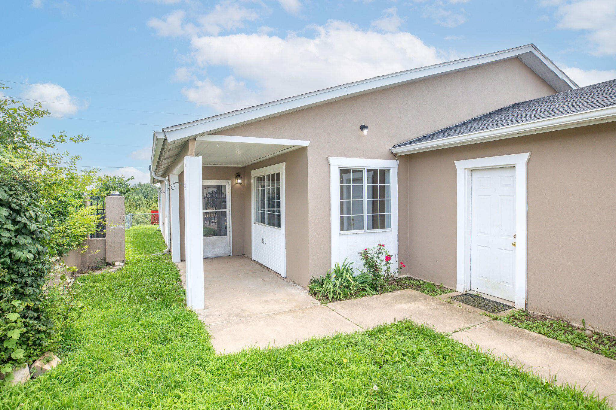 238 & 237 Fritts Way Property Photo 2