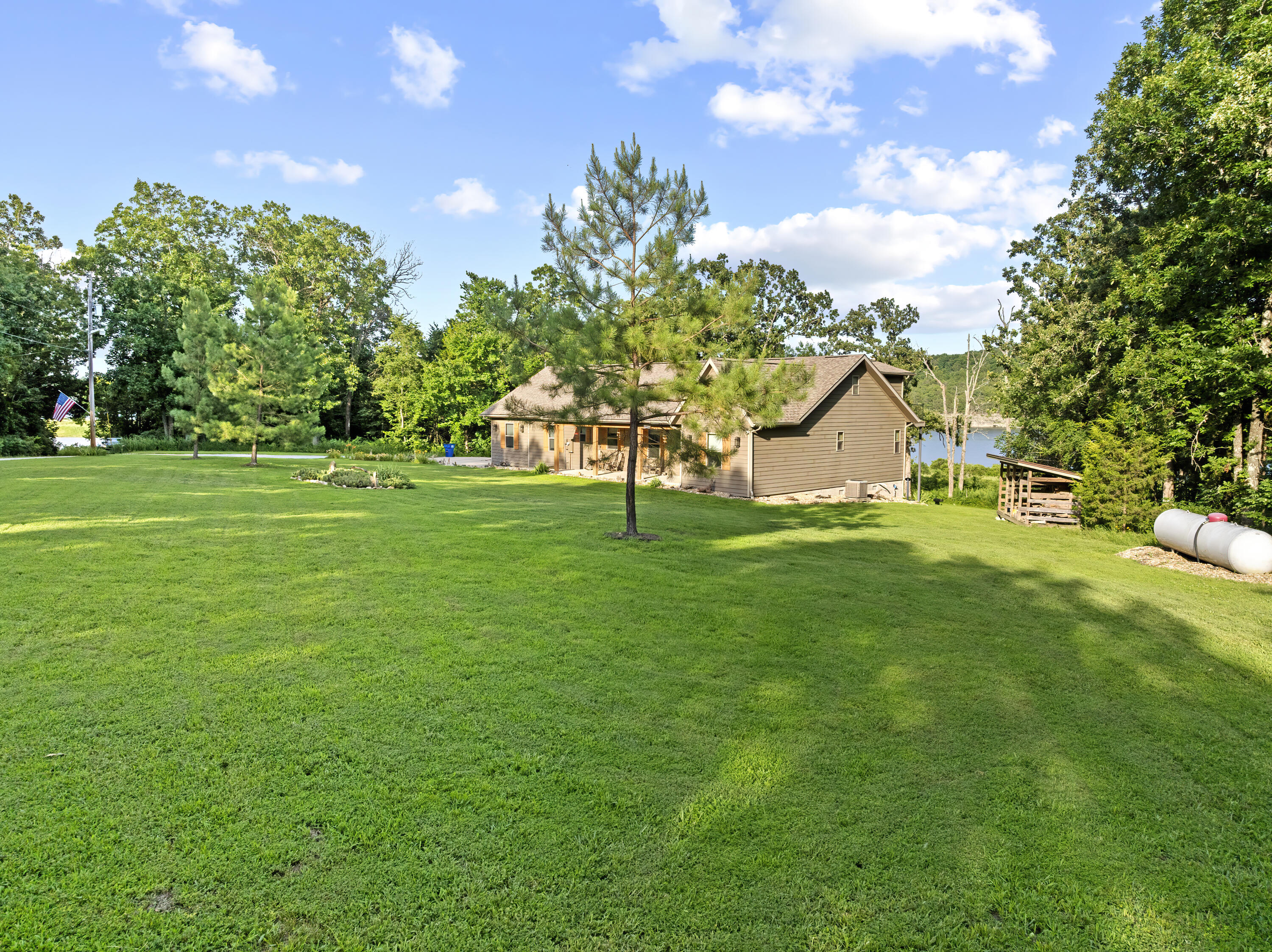 7658 Trout Pond Road Property Photo 13
