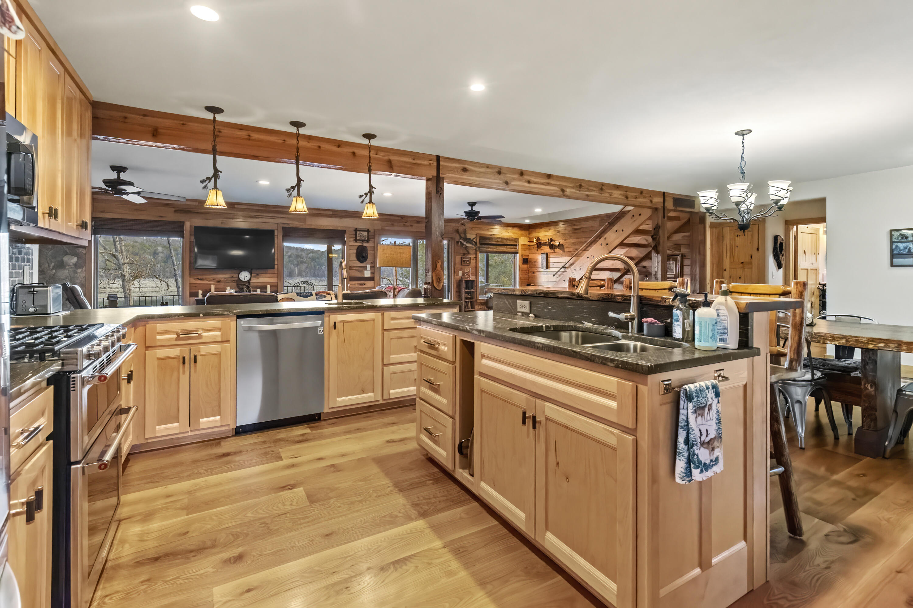 7658 Trout Pond Road Property Photo 18