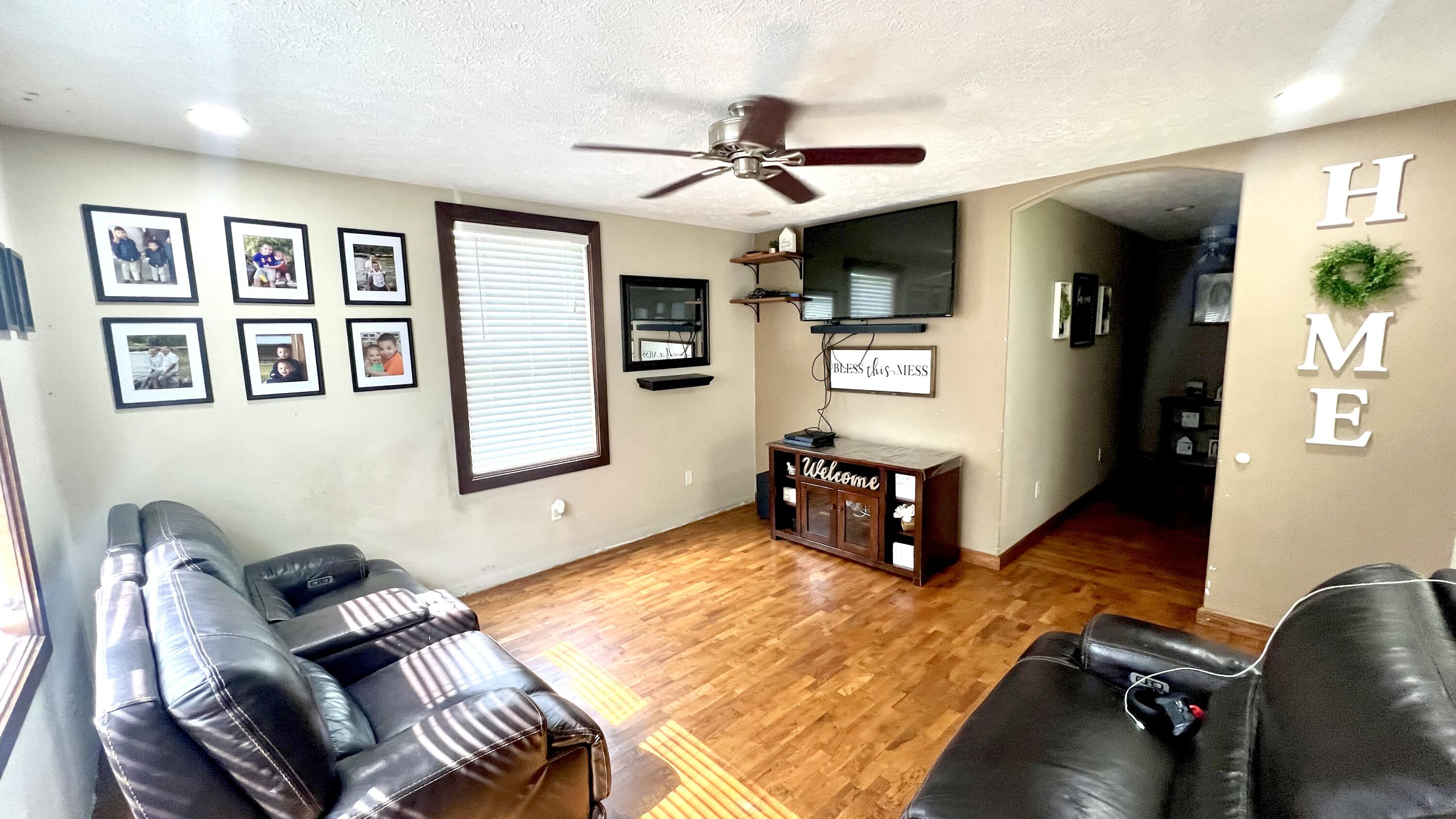 711 4th Street Property Photo 6
