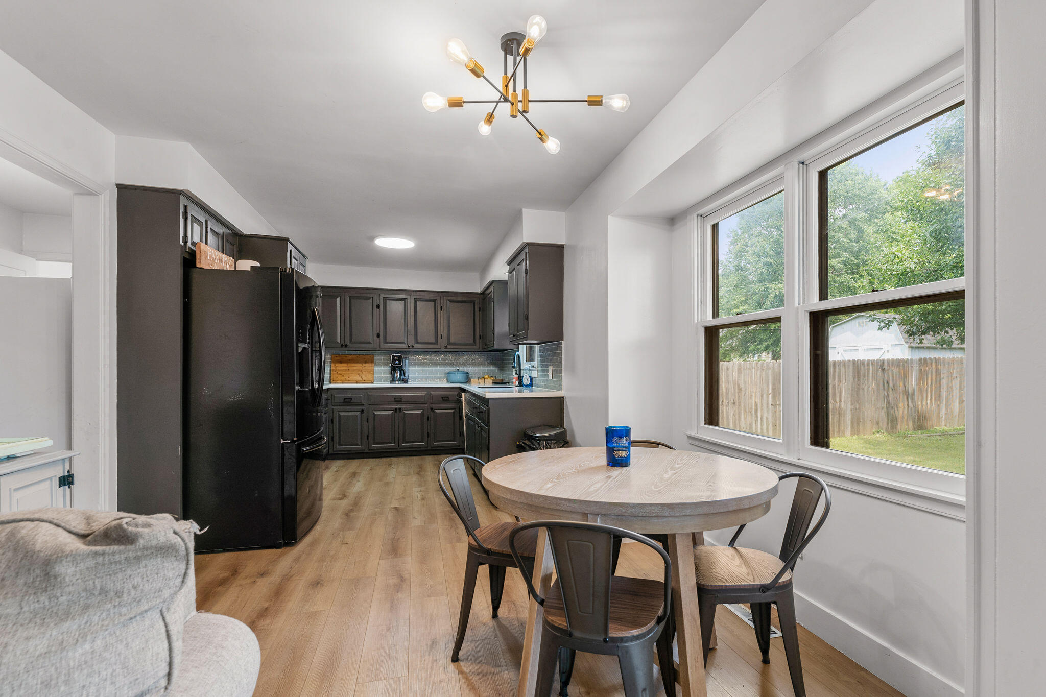 1209 West Berkeley Street Property Photo 9