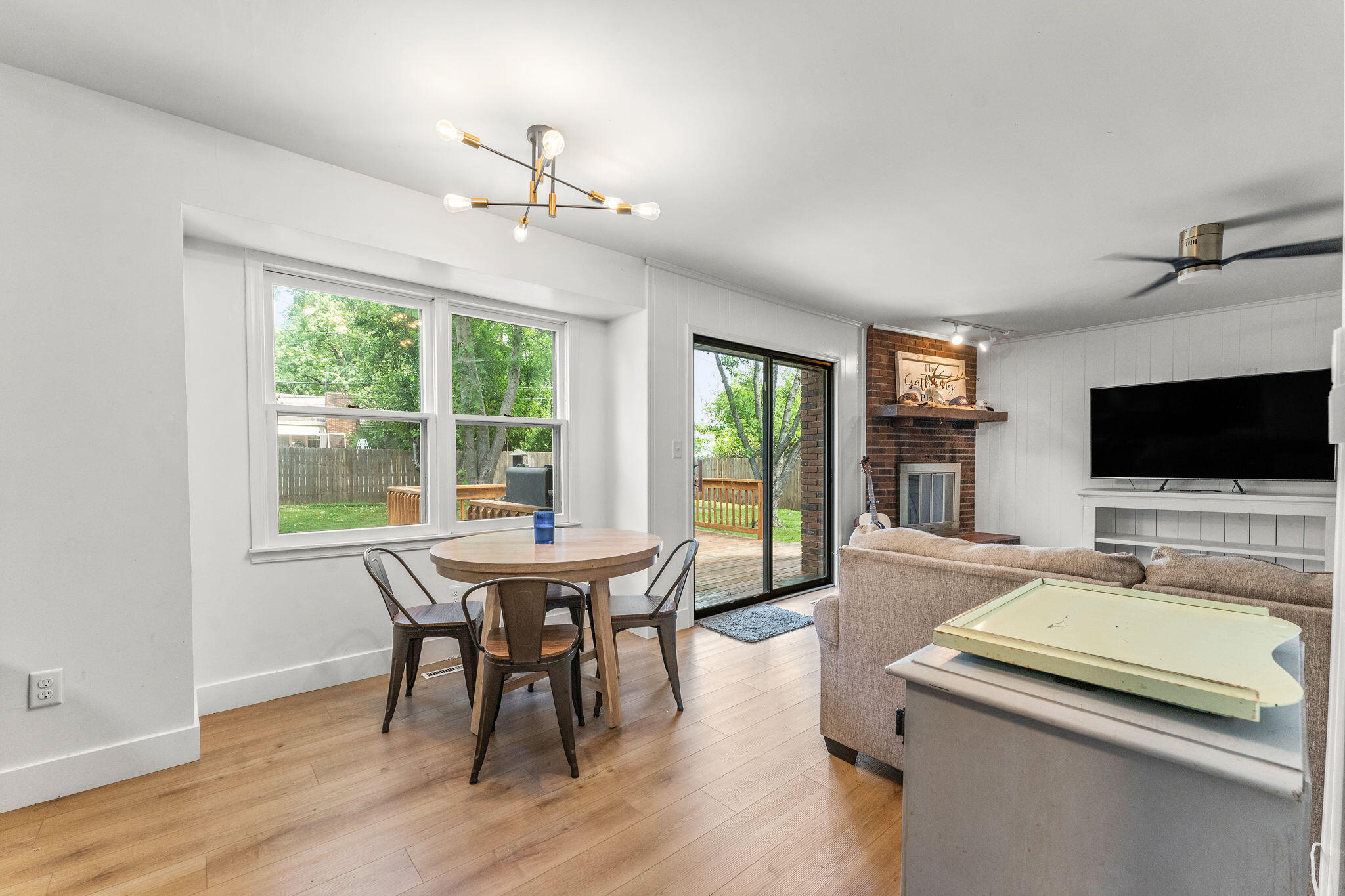 1209 West Berkeley Street Property Photo 10