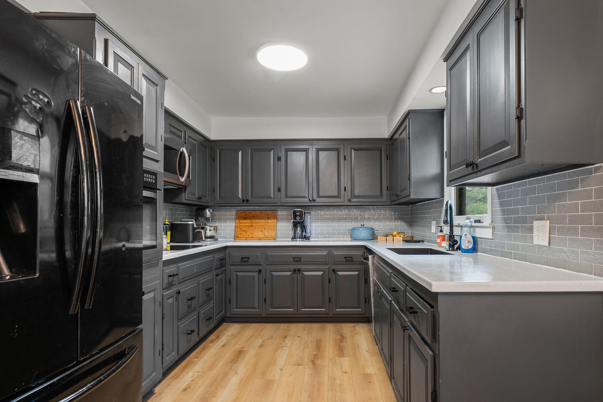 1209 West Berkeley Street Property Photo 11
