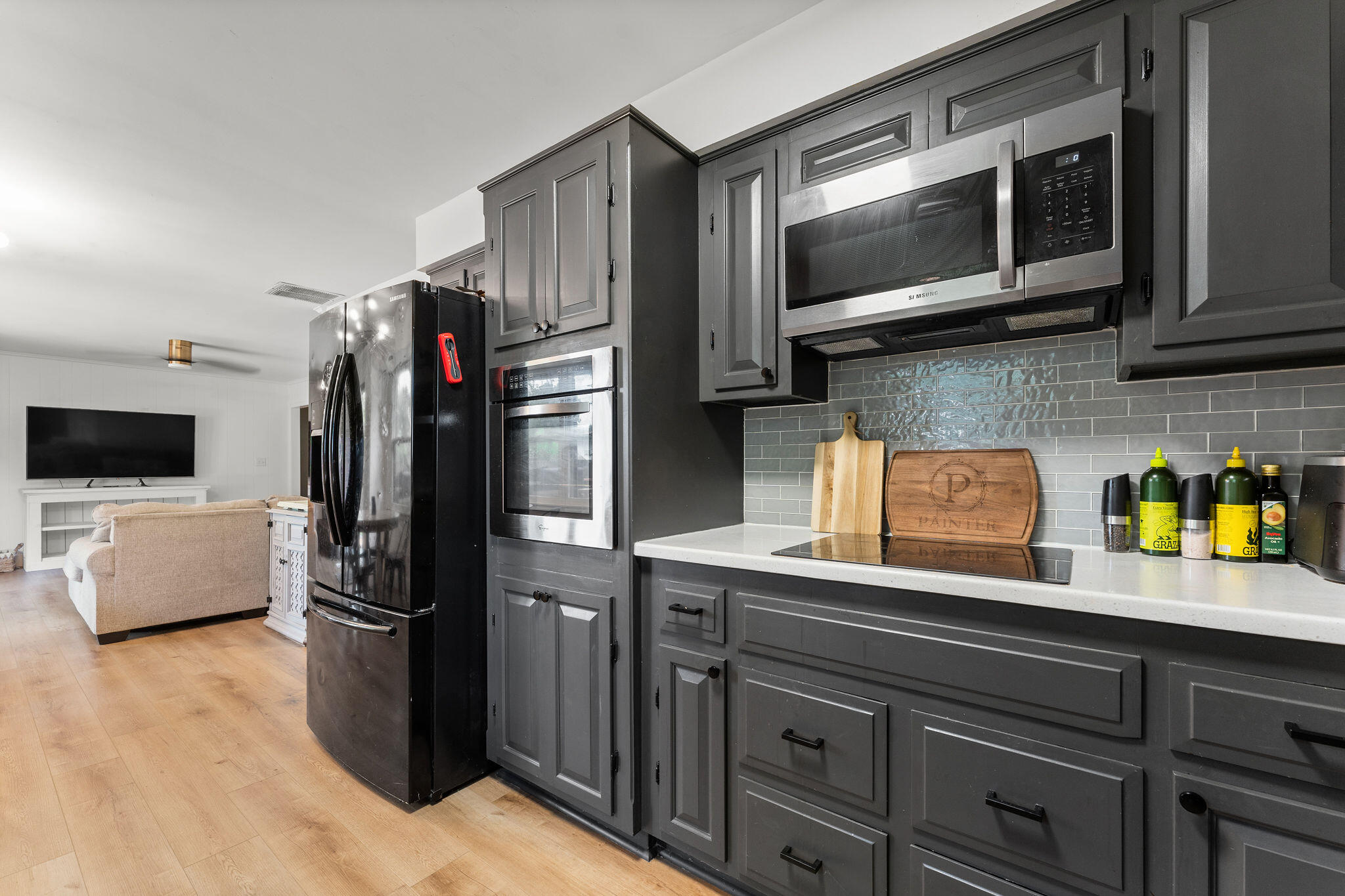 1209 West Berkeley Street Property Photo 13