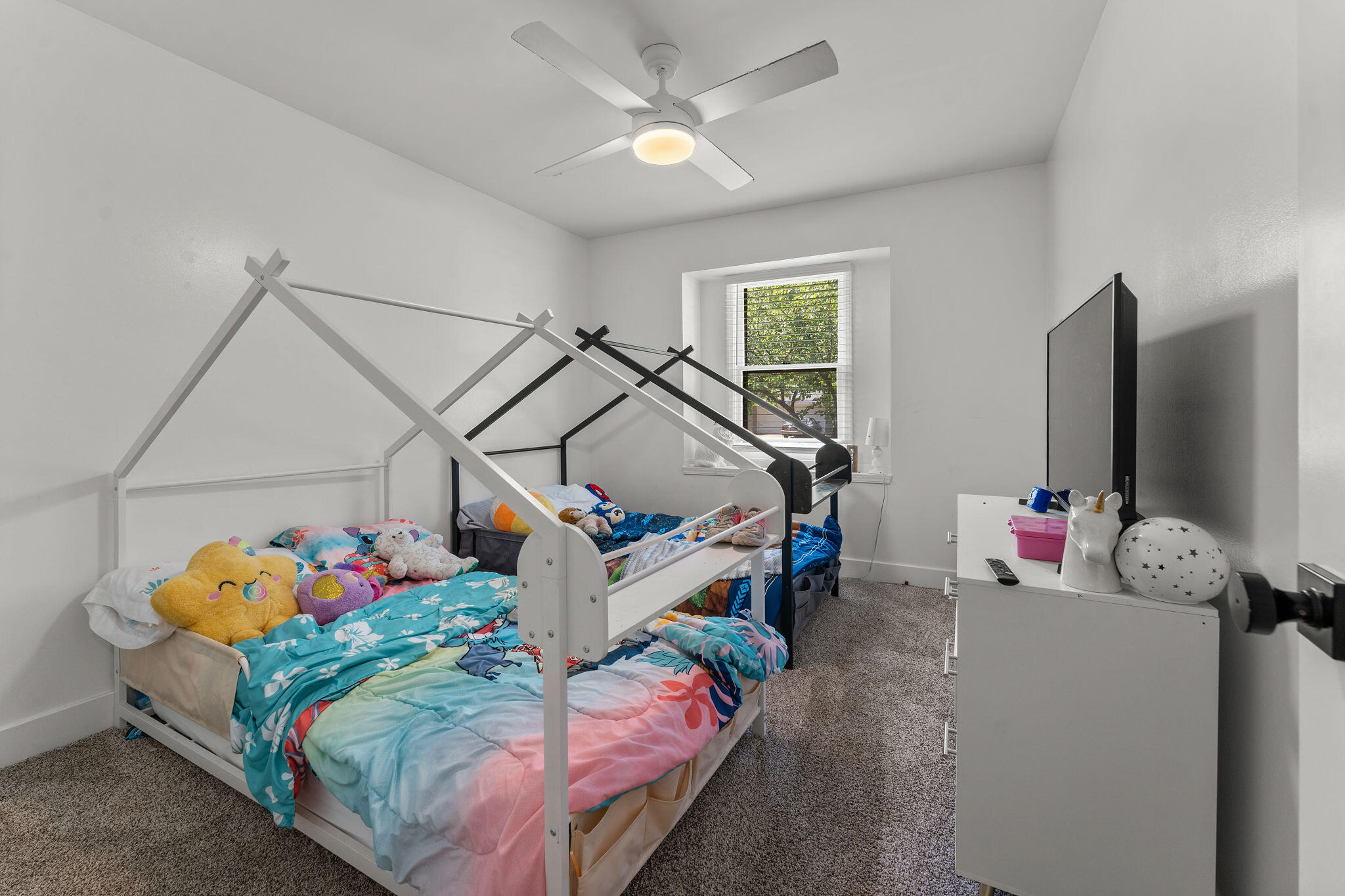 1209 West Berkeley Street Property Photo 17