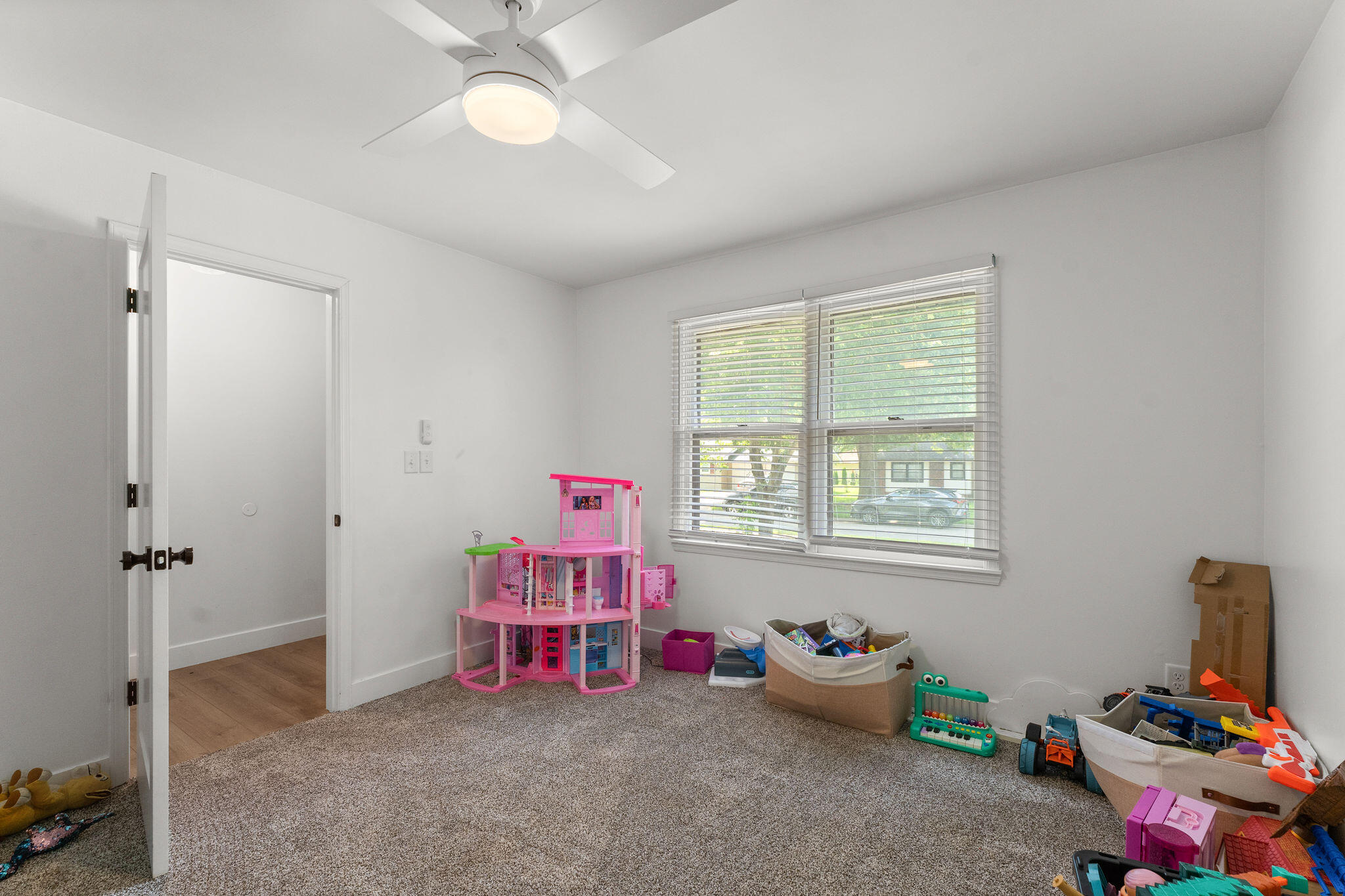 1209 West Berkeley Street Property Photo 21