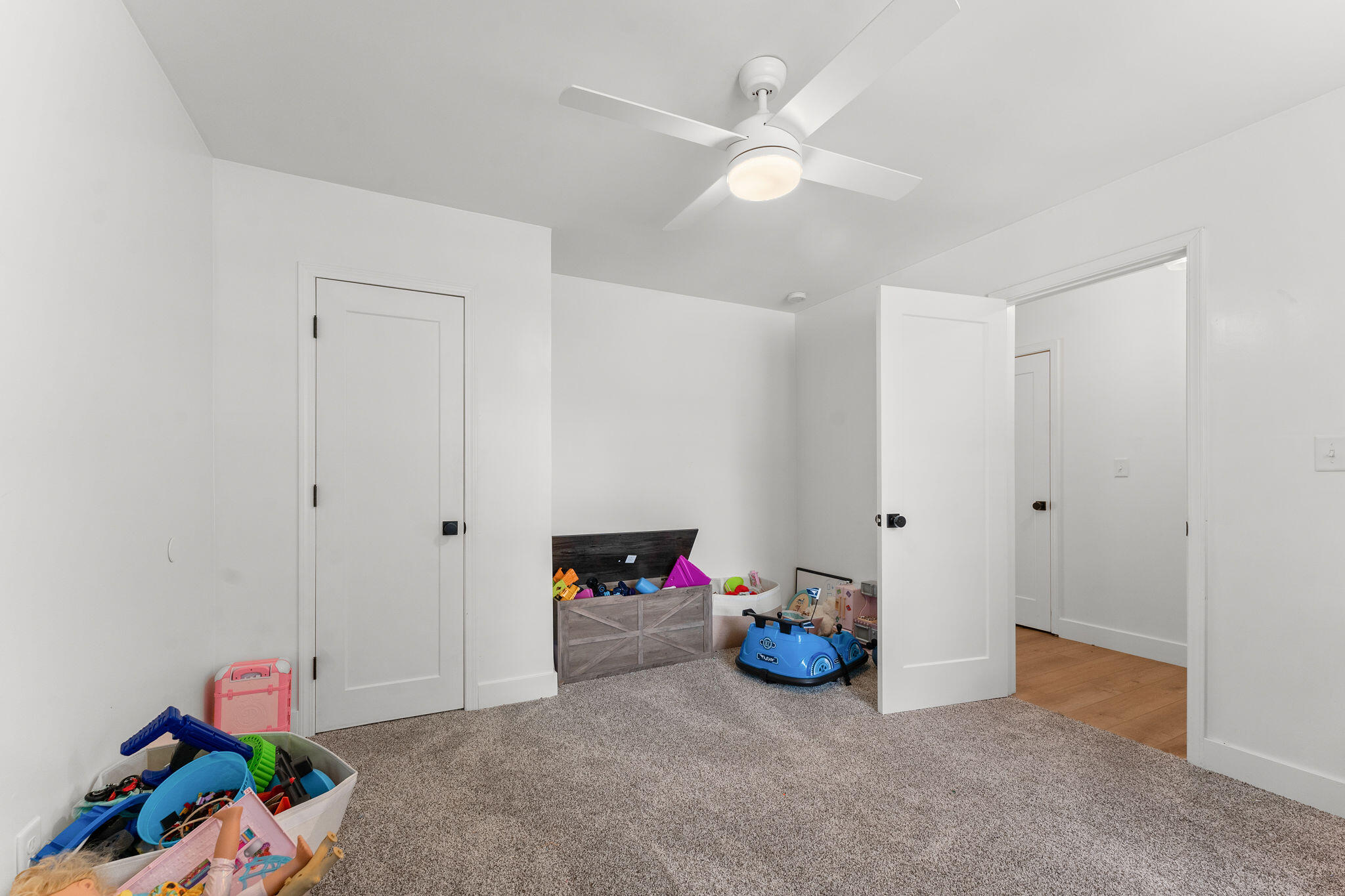 1209 West Berkeley Street Property Photo 22