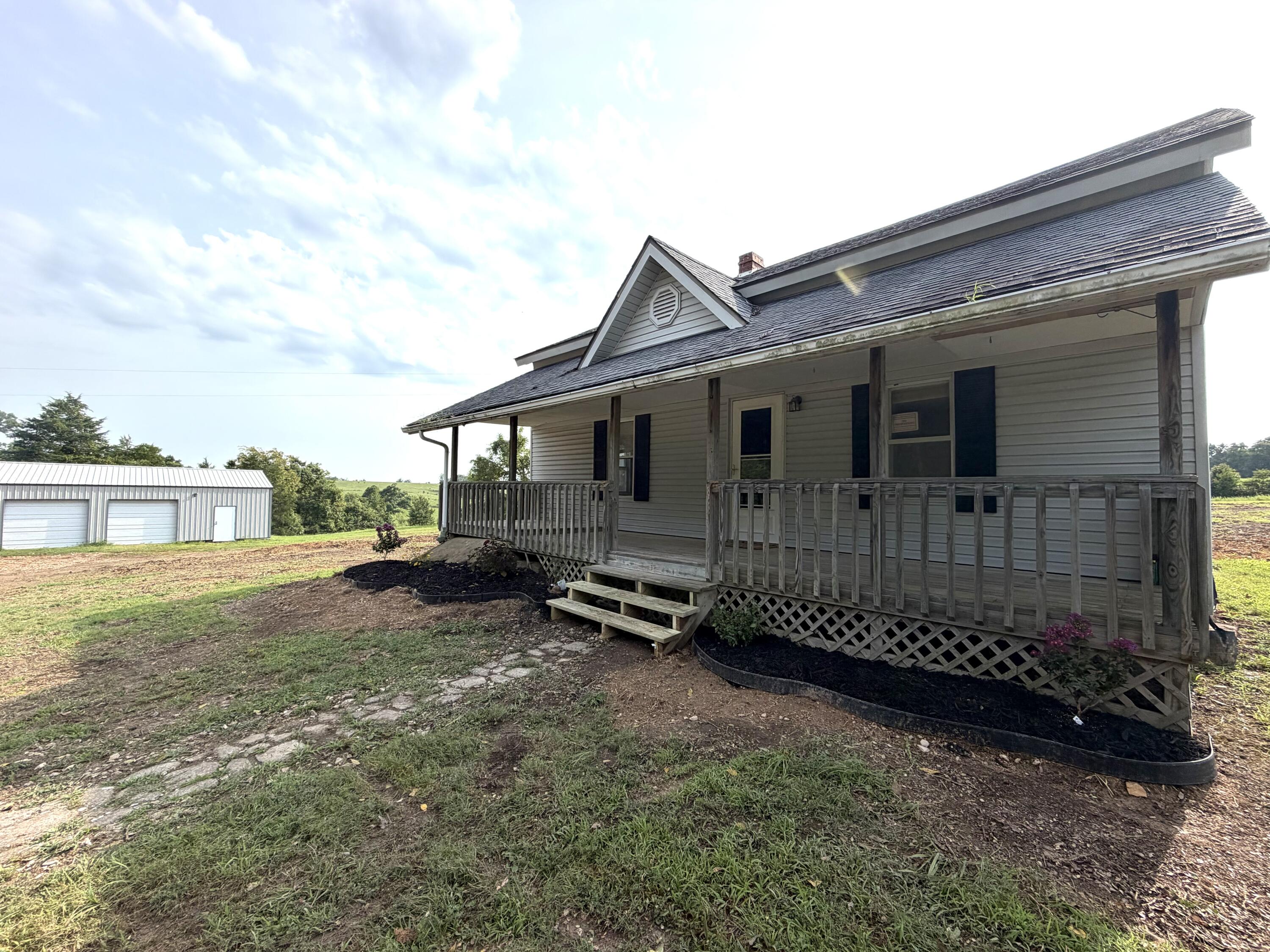 5401 Dandelion Road Property Photo 1