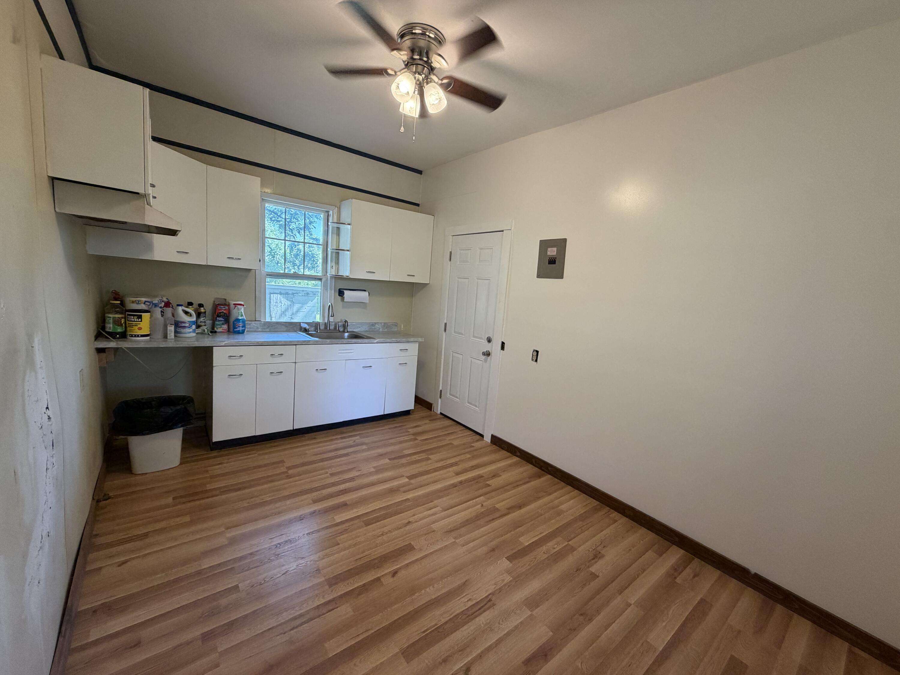 5401 Dandelion Road Property Photo 6