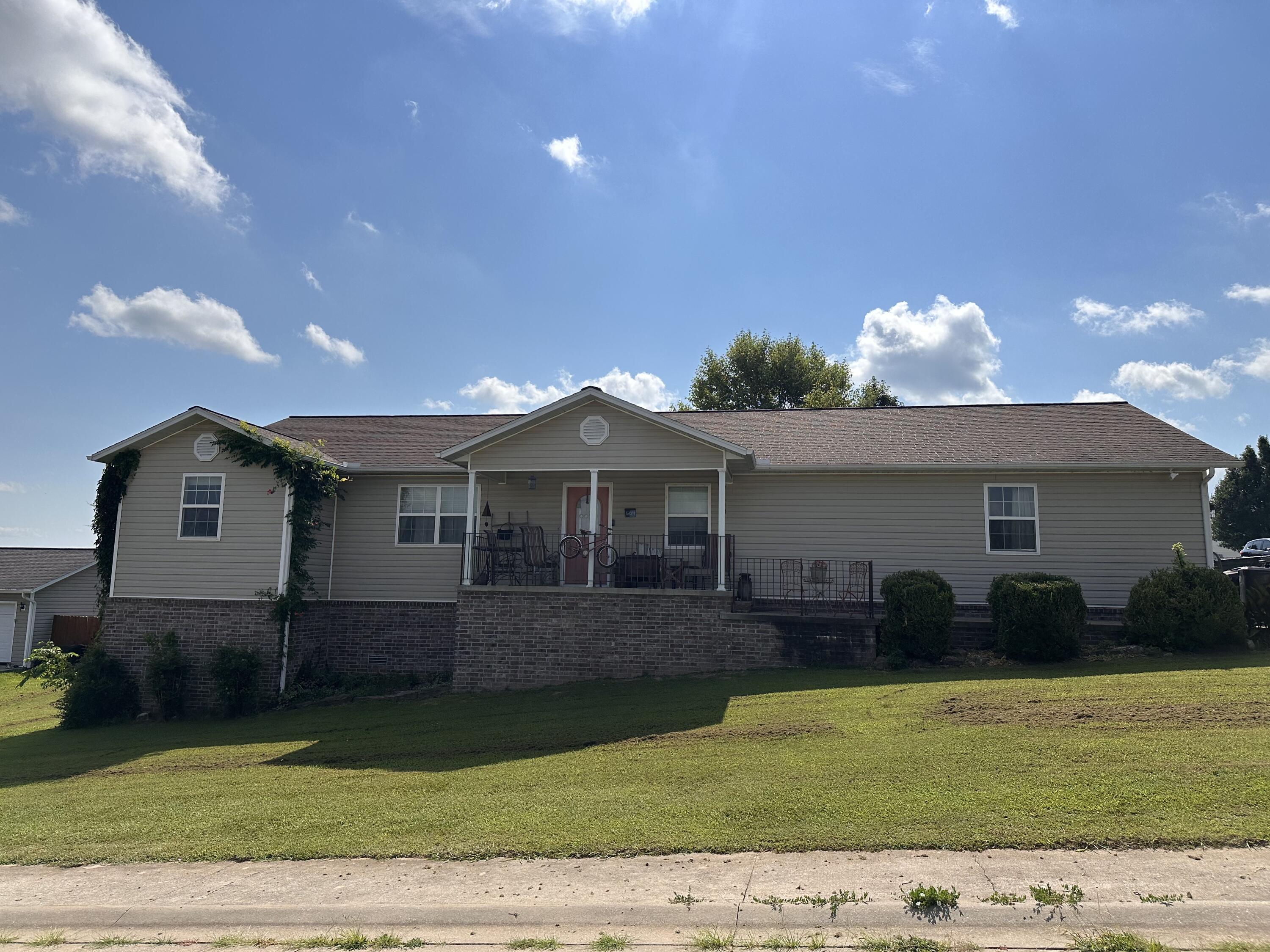 604 Paradise Heights Drive