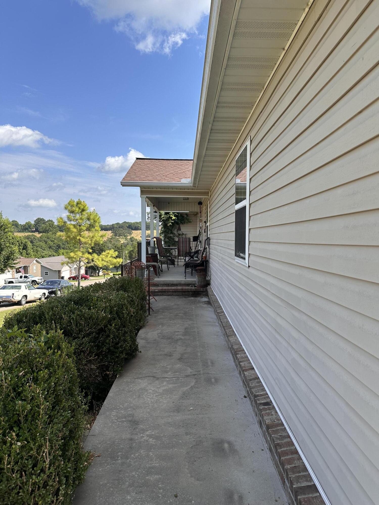 604 Paradise Heights Drive Property Photo 10