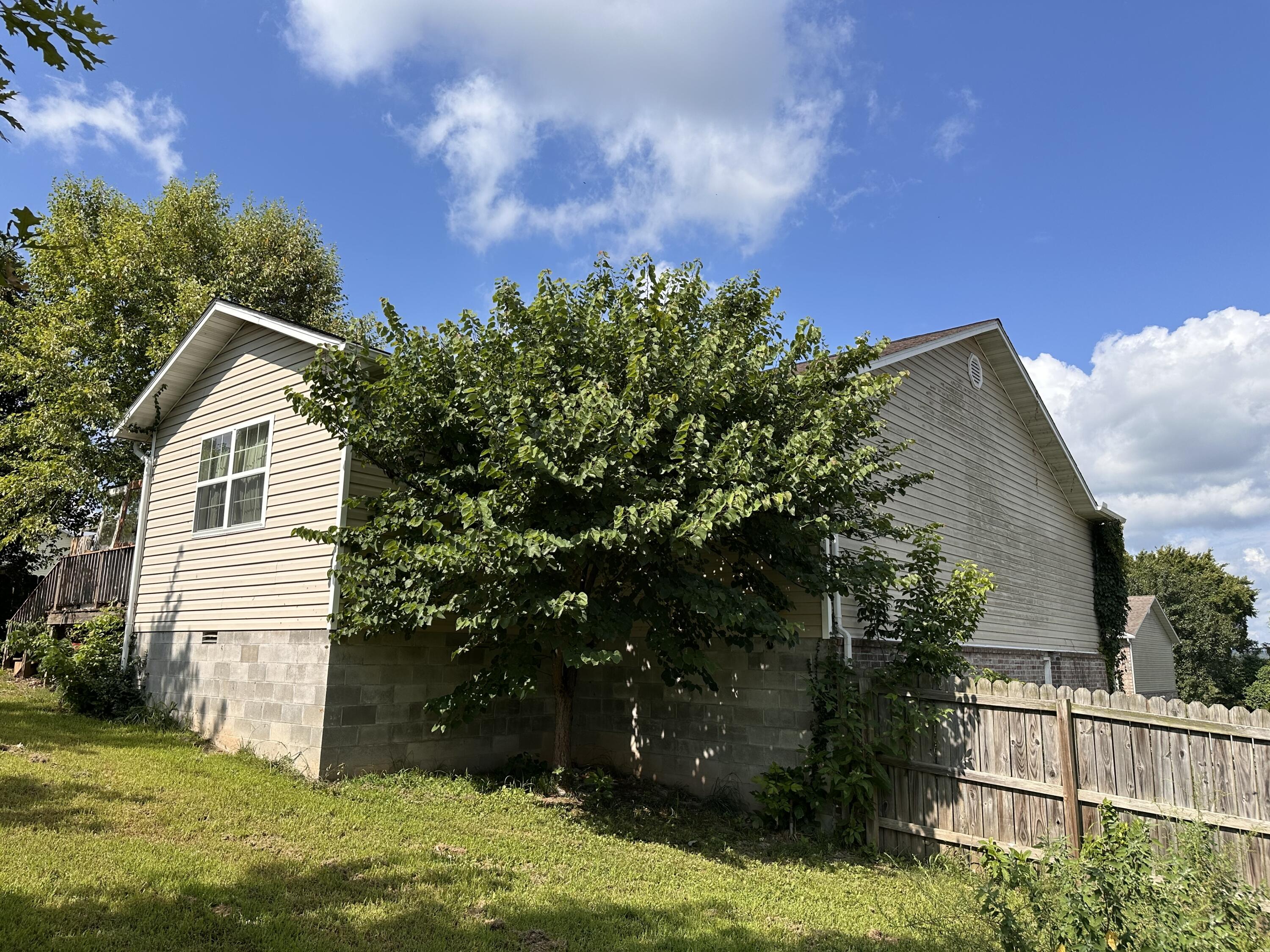 604 Paradise Heights Drive Property Photo 16