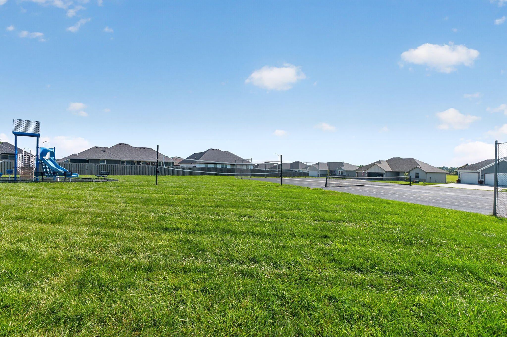 1665 East Pea Ridge Drive Property Photo 27
