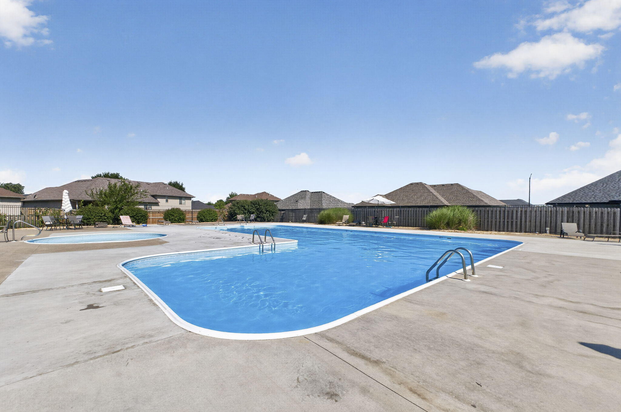 1665 East Pea Ridge Drive Property Photo 37