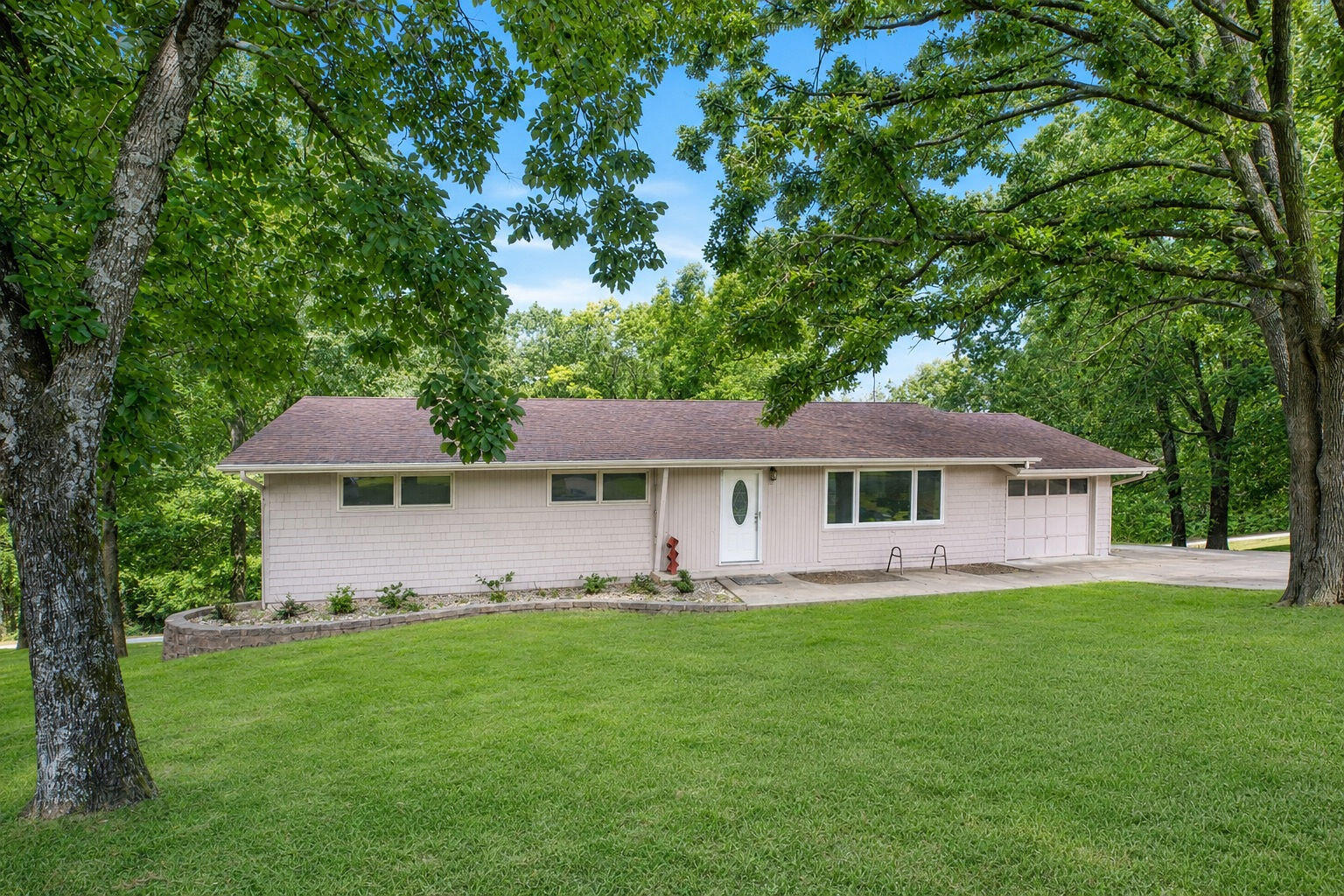 35 Hilltop Lane Property Photo 1