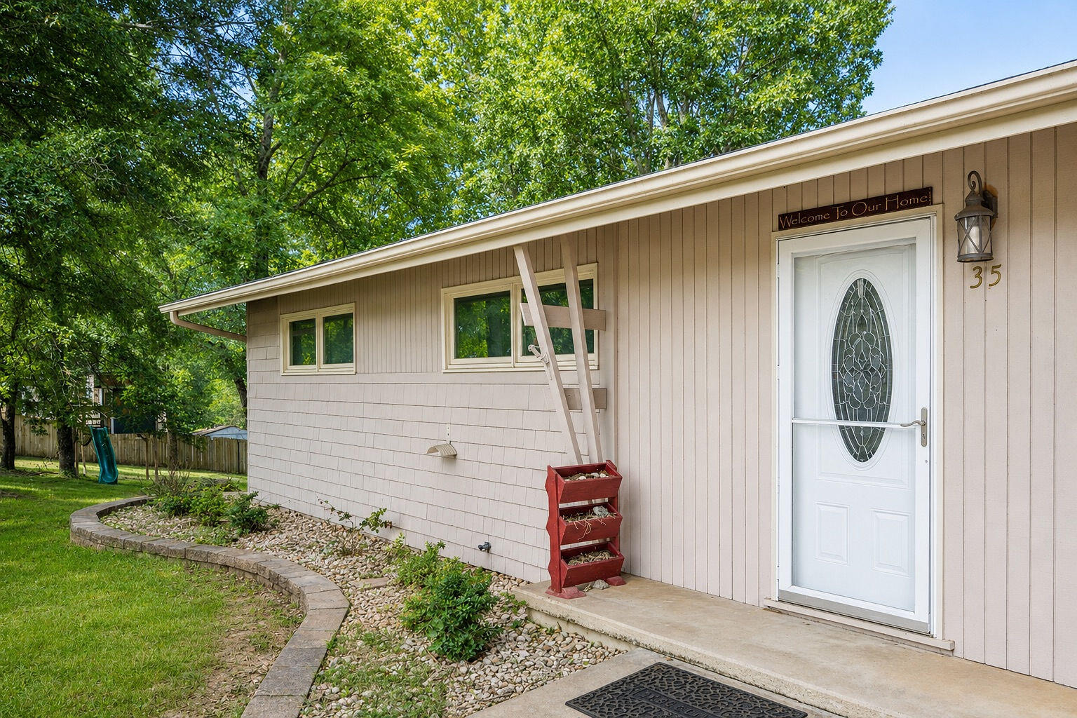 35 Hilltop Lane Property Photo 3