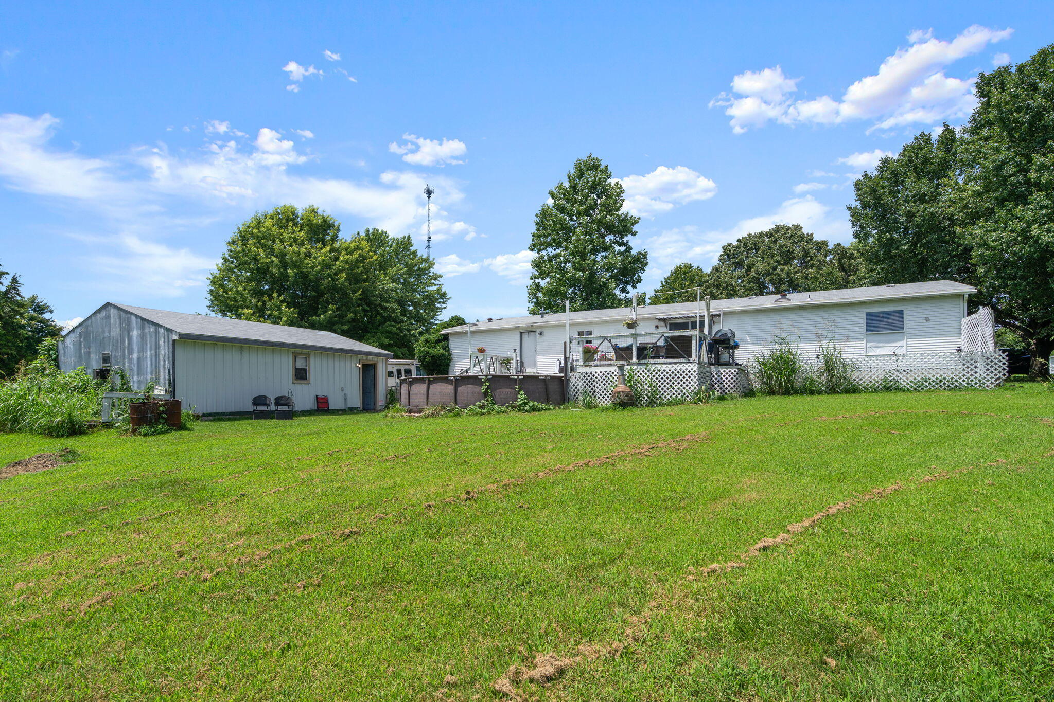 64 Grand Imperial Drive Property Photo 35