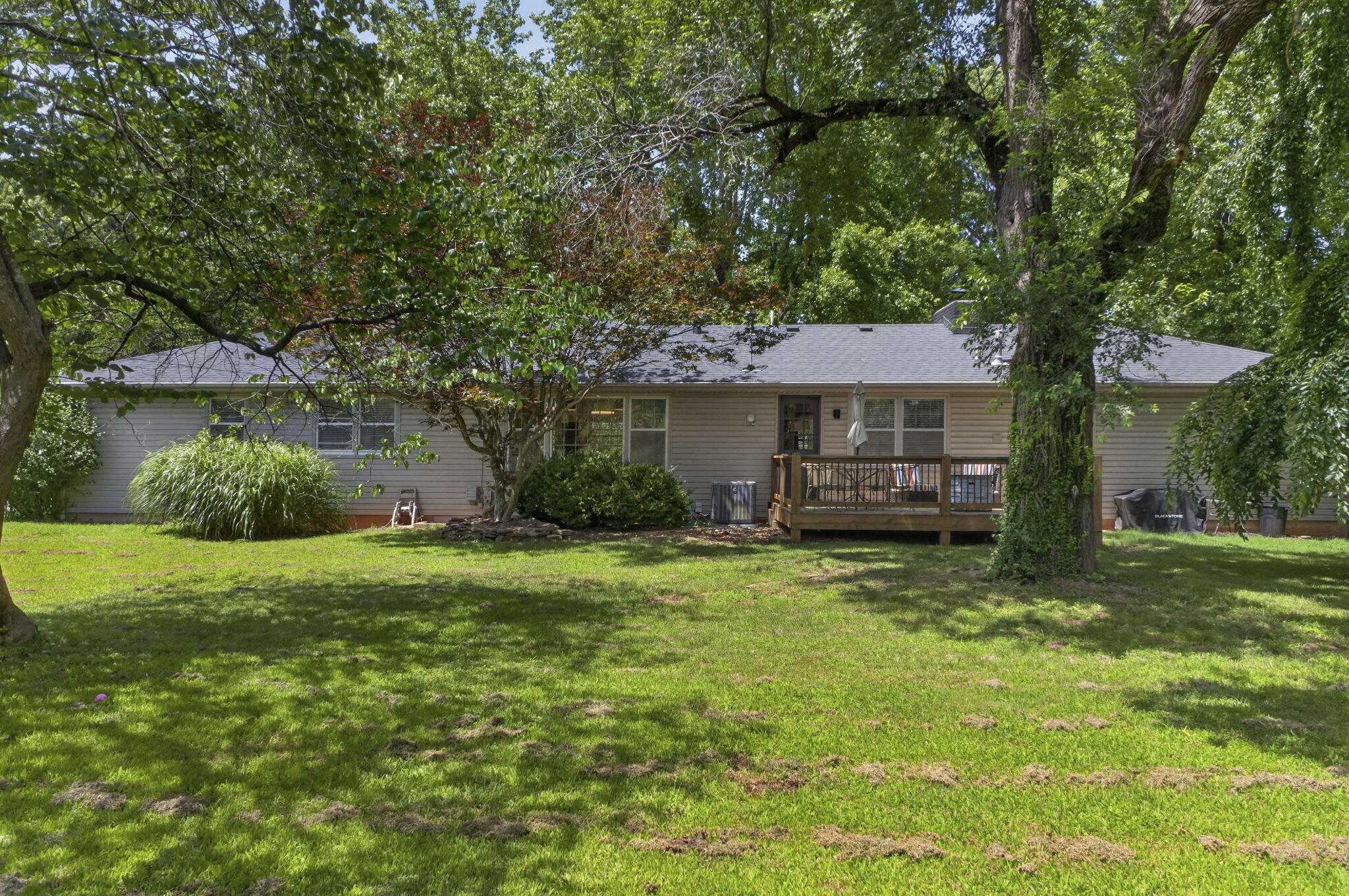 2406 East Broadmoor Street Property Photo 27