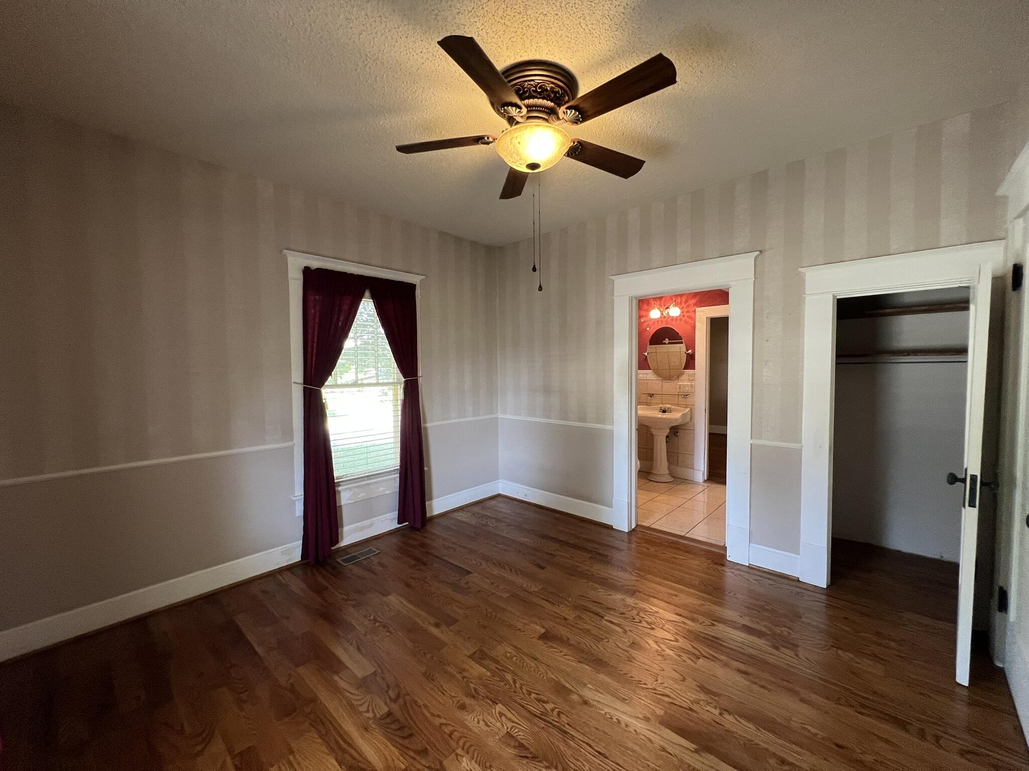 221 Monroe Street Property Photo 16