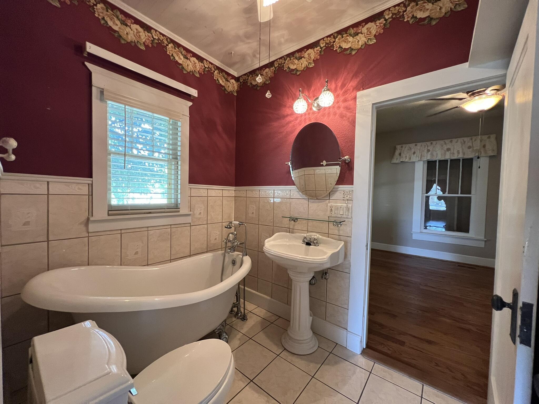 221 Monroe Street Property Photo 17