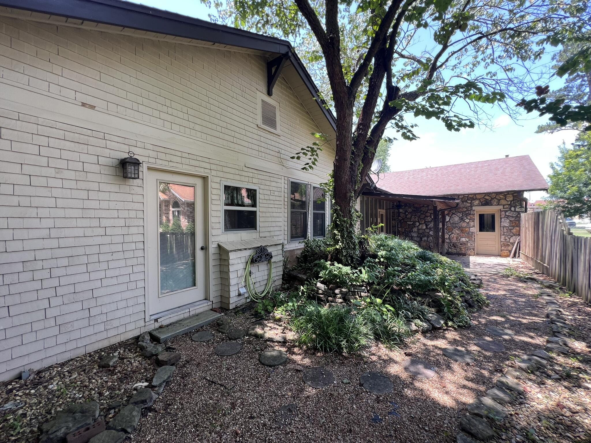 221 Monroe Street Property Photo 39