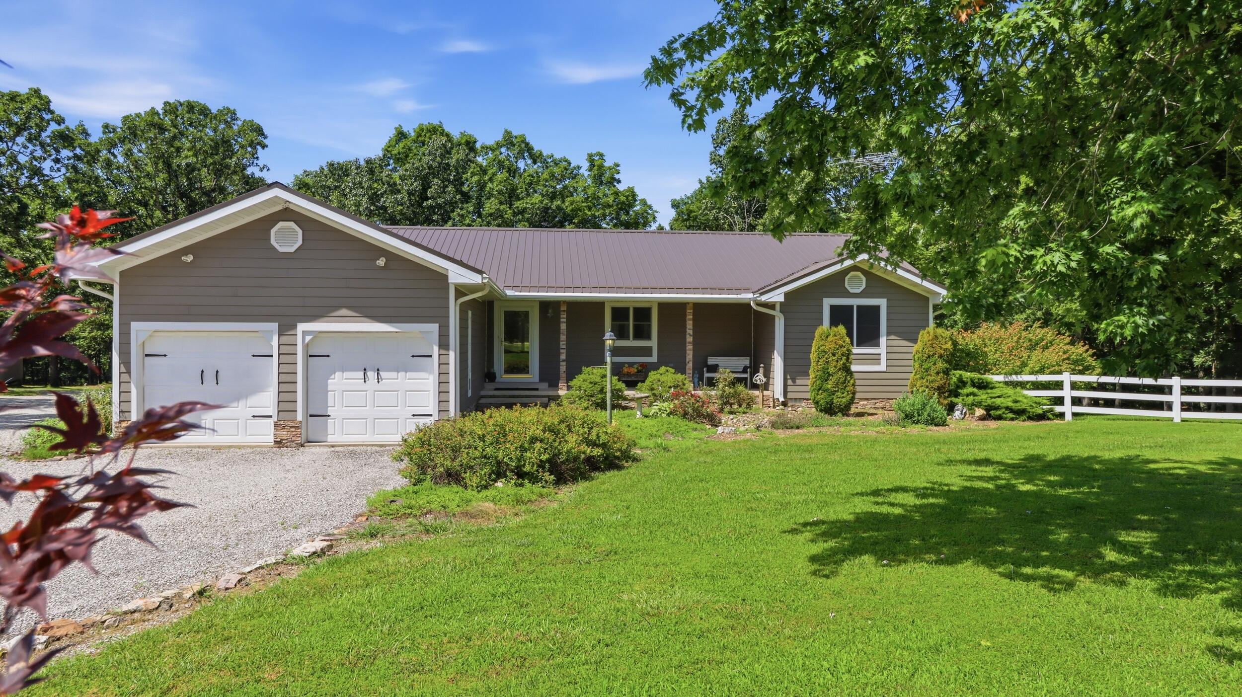 19320 Highway Y Property Photo 2