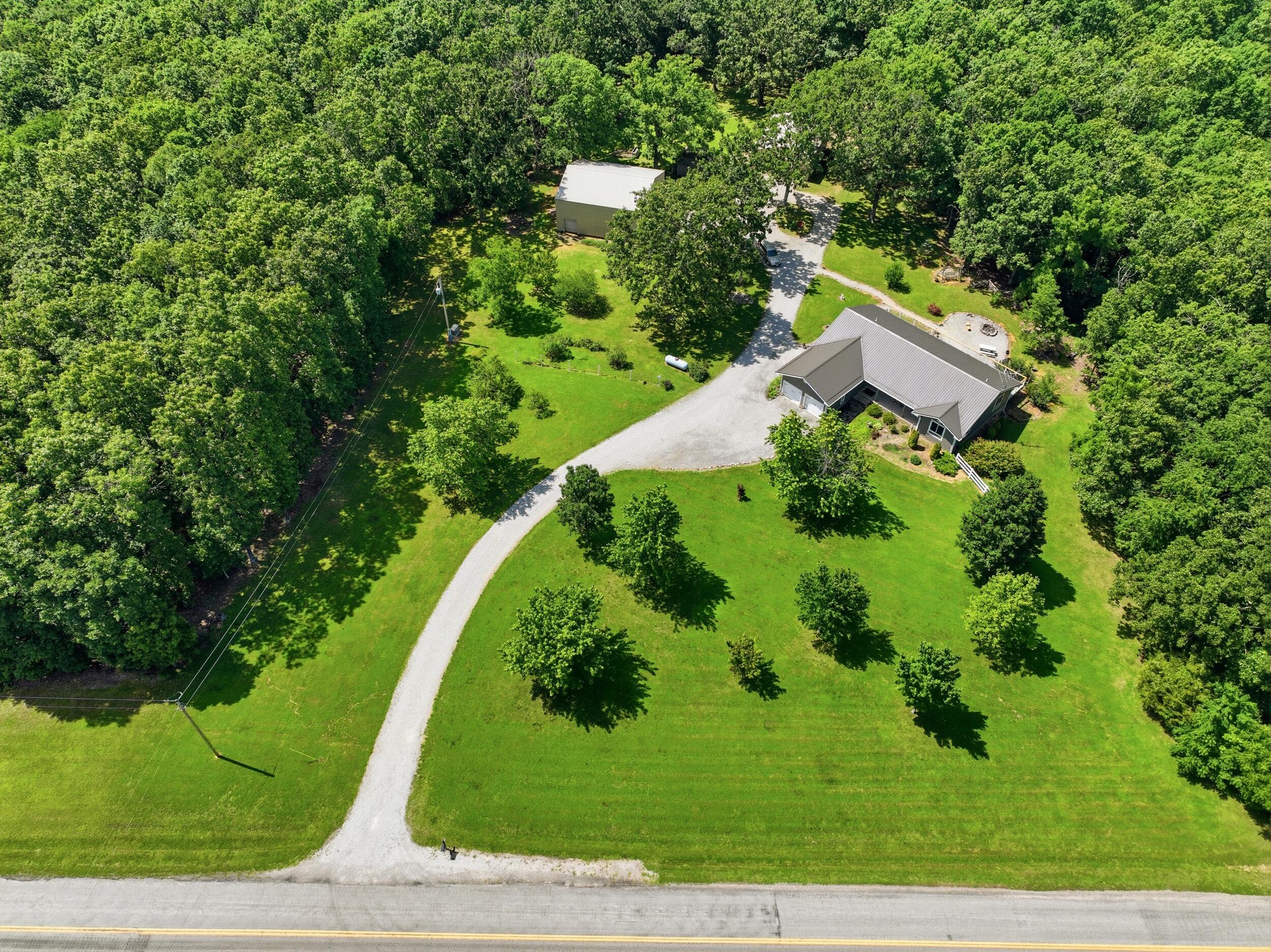 19320 Highway Y Property Photo 3