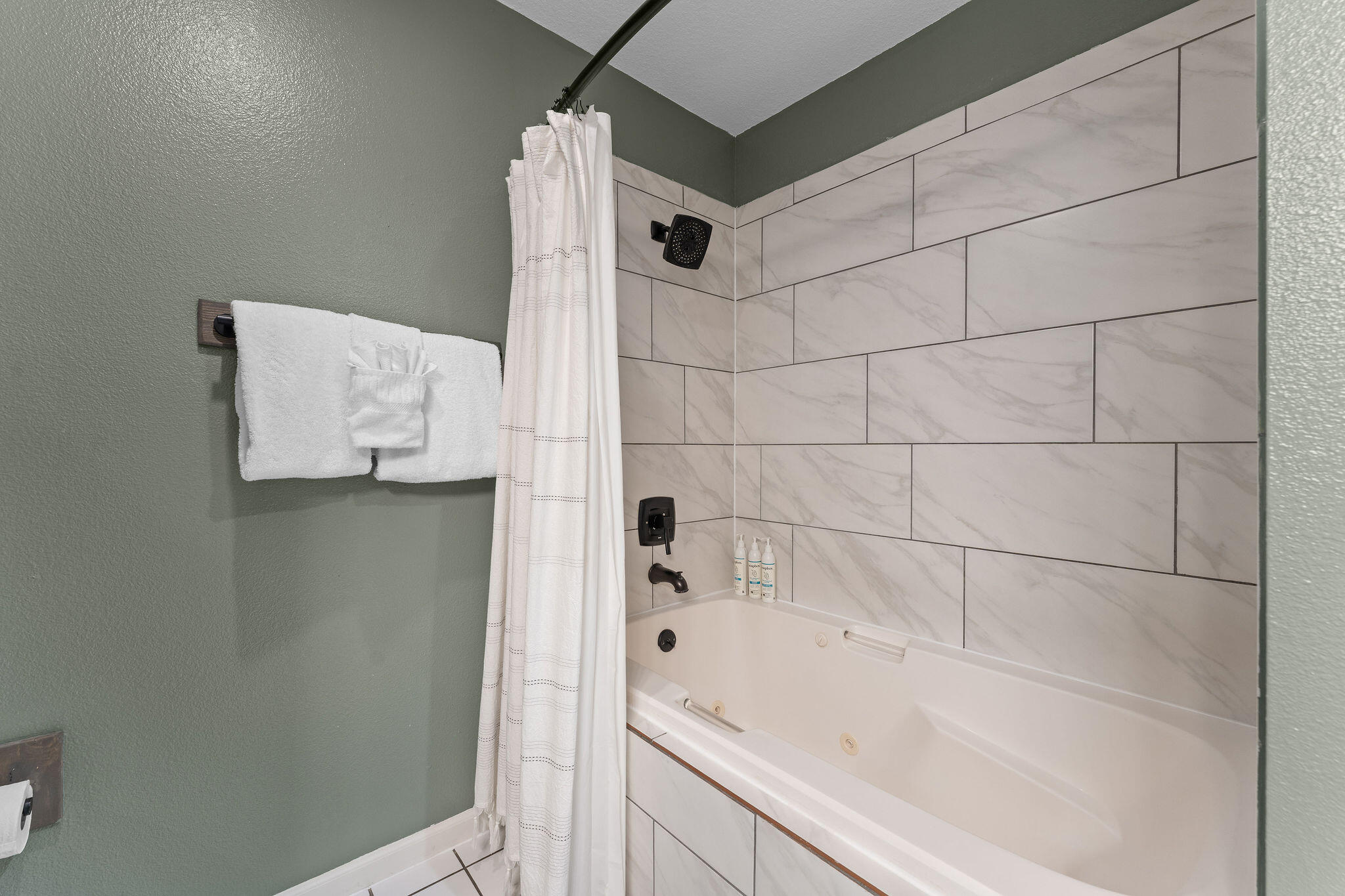 146 Bunker Ridge Drive 10 Property Photo 22