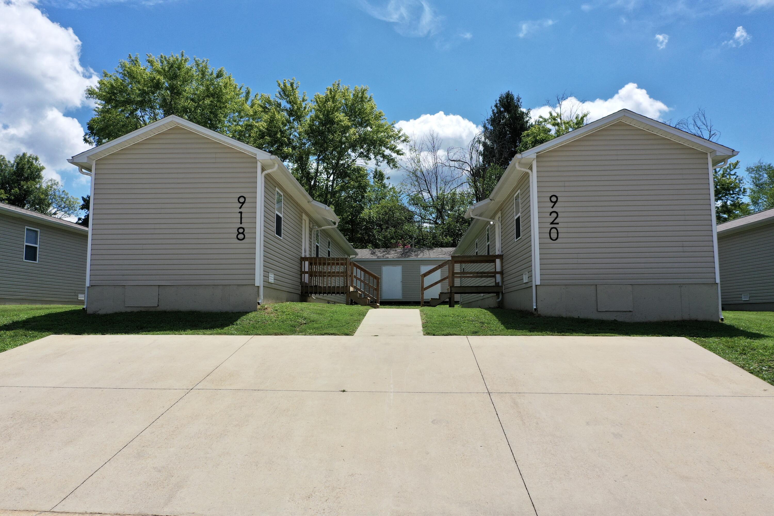 914-924 Renfrow Avenue Property Photo 6