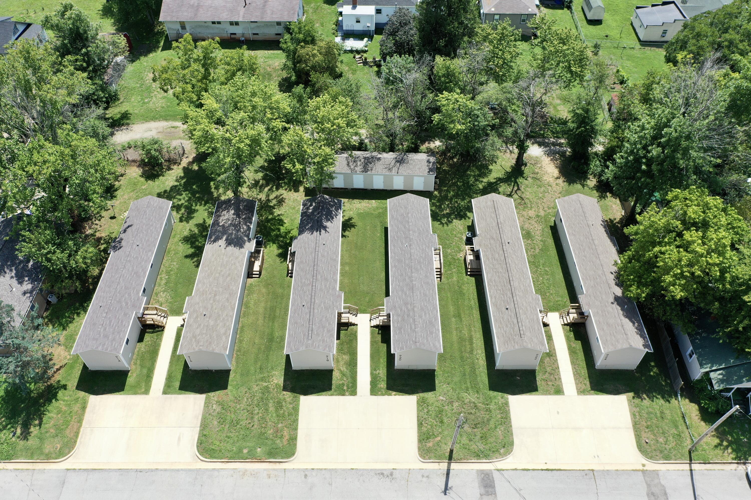 914-924 Renfrow Avenue Property Photo 8
