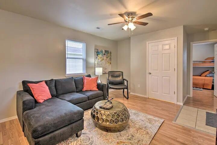 914-924 Renfrow Avenue Property Photo 25