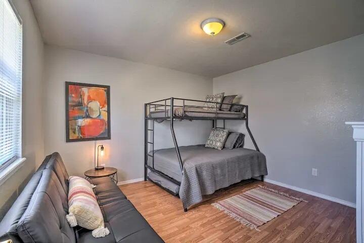 914-924 Renfrow Avenue Property Photo 64