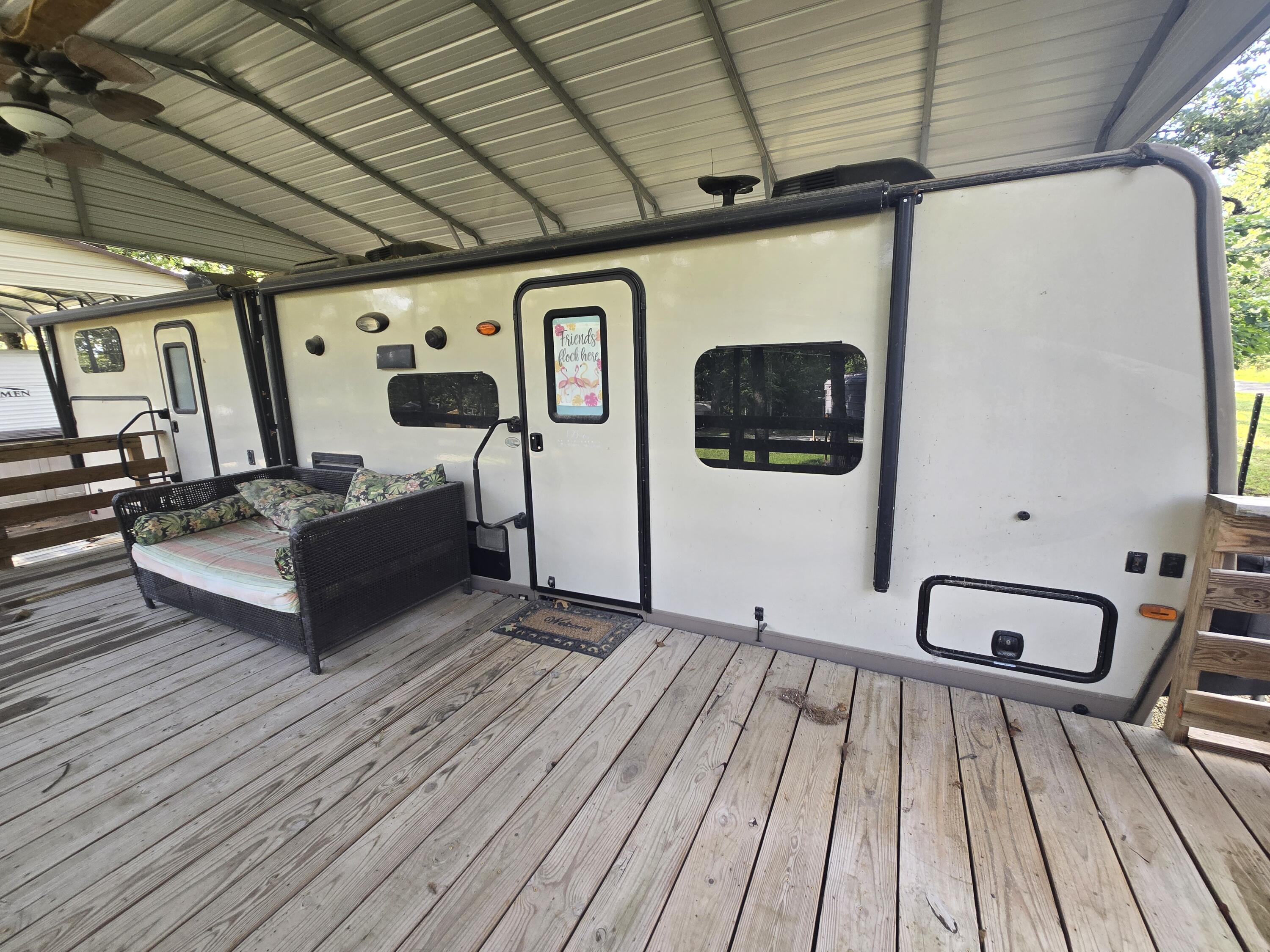 20831 White Lightning Trail Property Photo 15