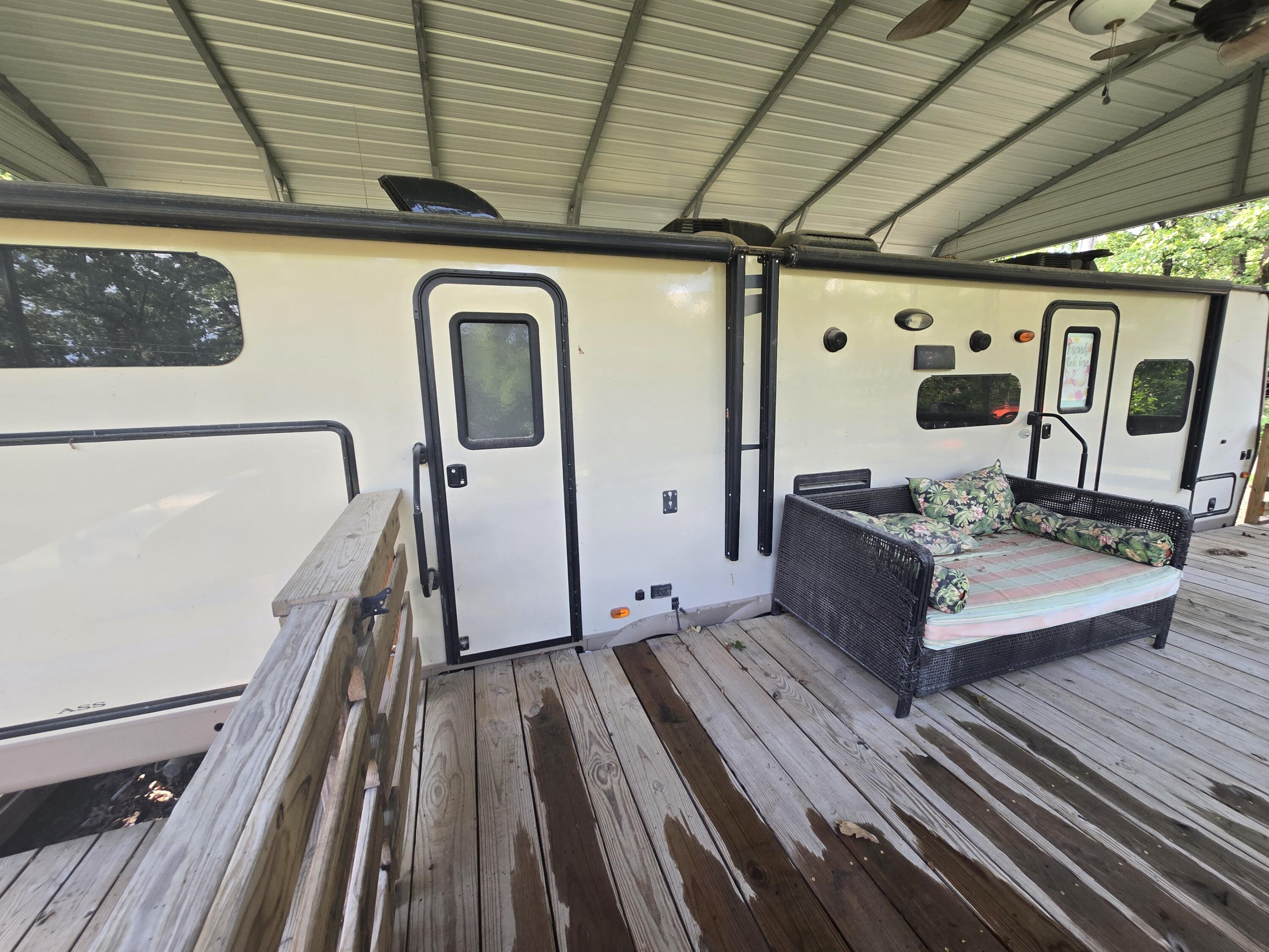 20831 White Lightning Trail Property Photo 23