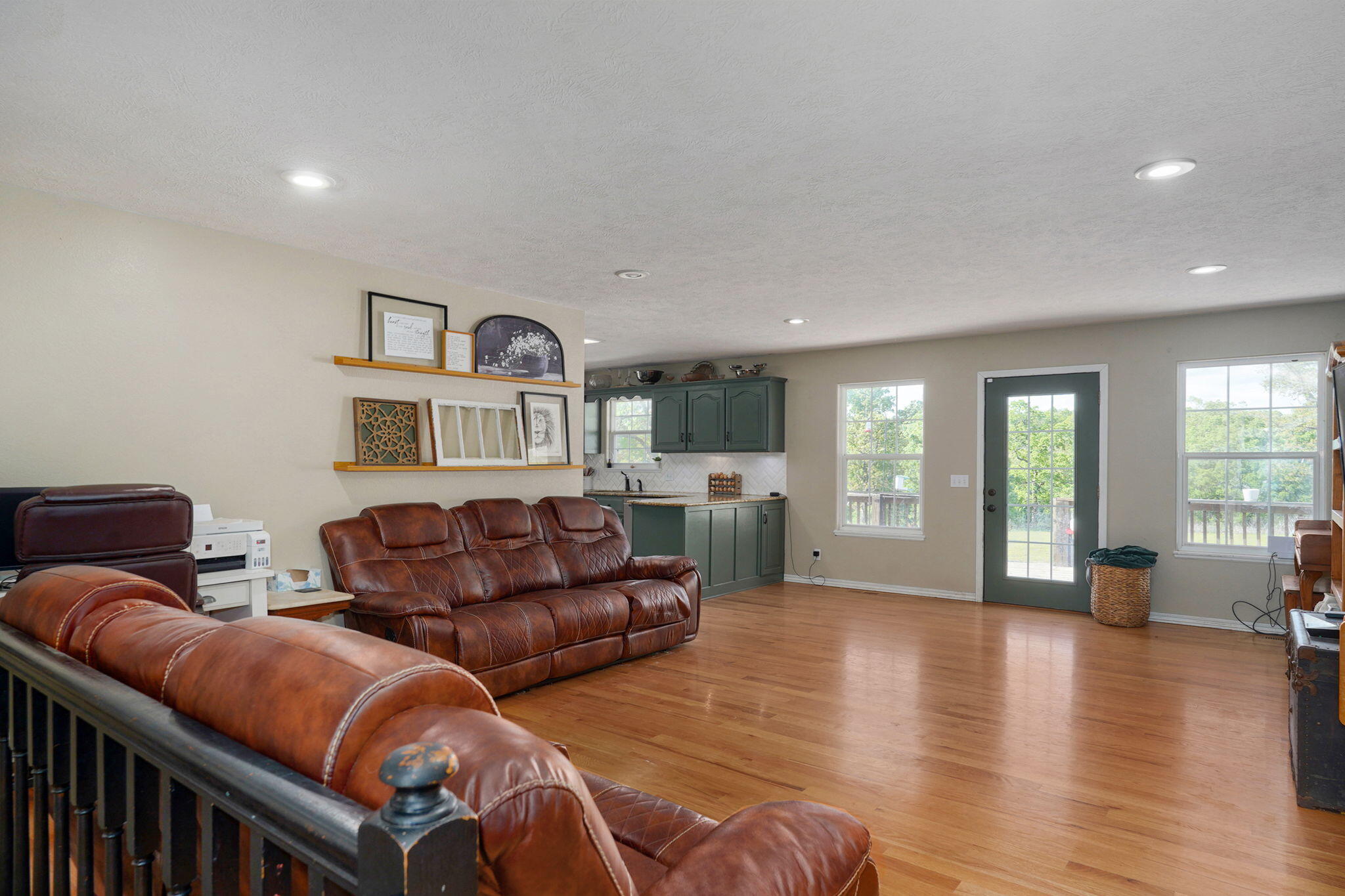 10614 Lawrence 2120 Property Photo 7