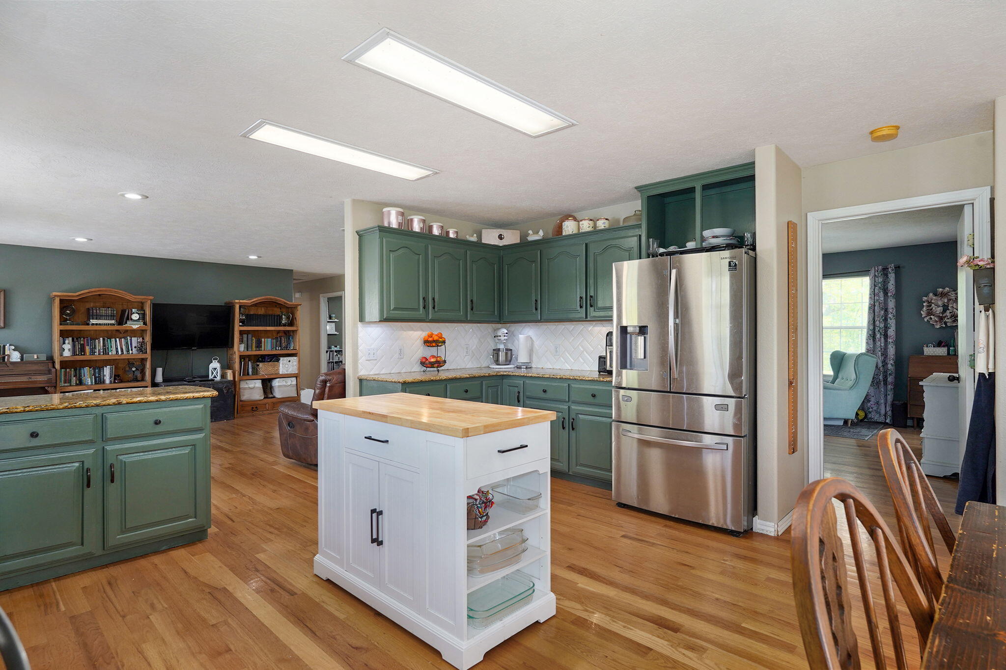 10614 Lawrence 2120 Property Photo 12