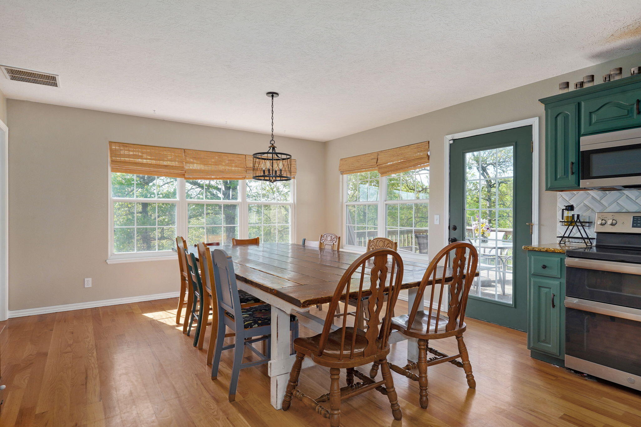 10614 Lawrence 2120 Property Photo 15