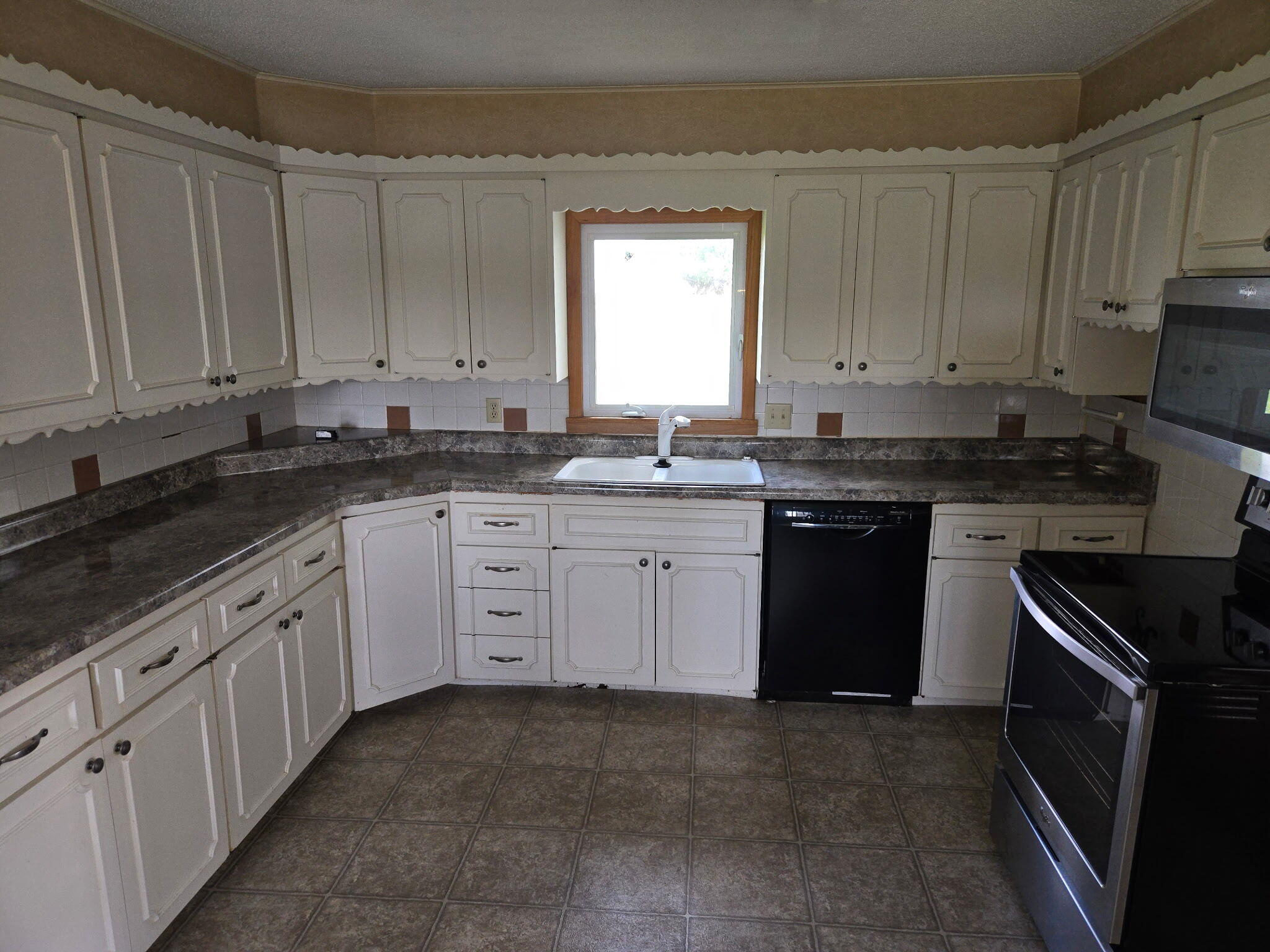 17254 County Road 121 Property Photo 9