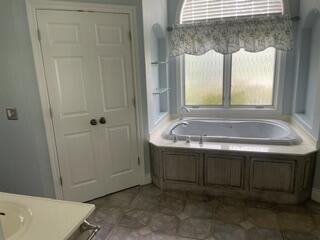 20 Redbud Lane Property Photo 10