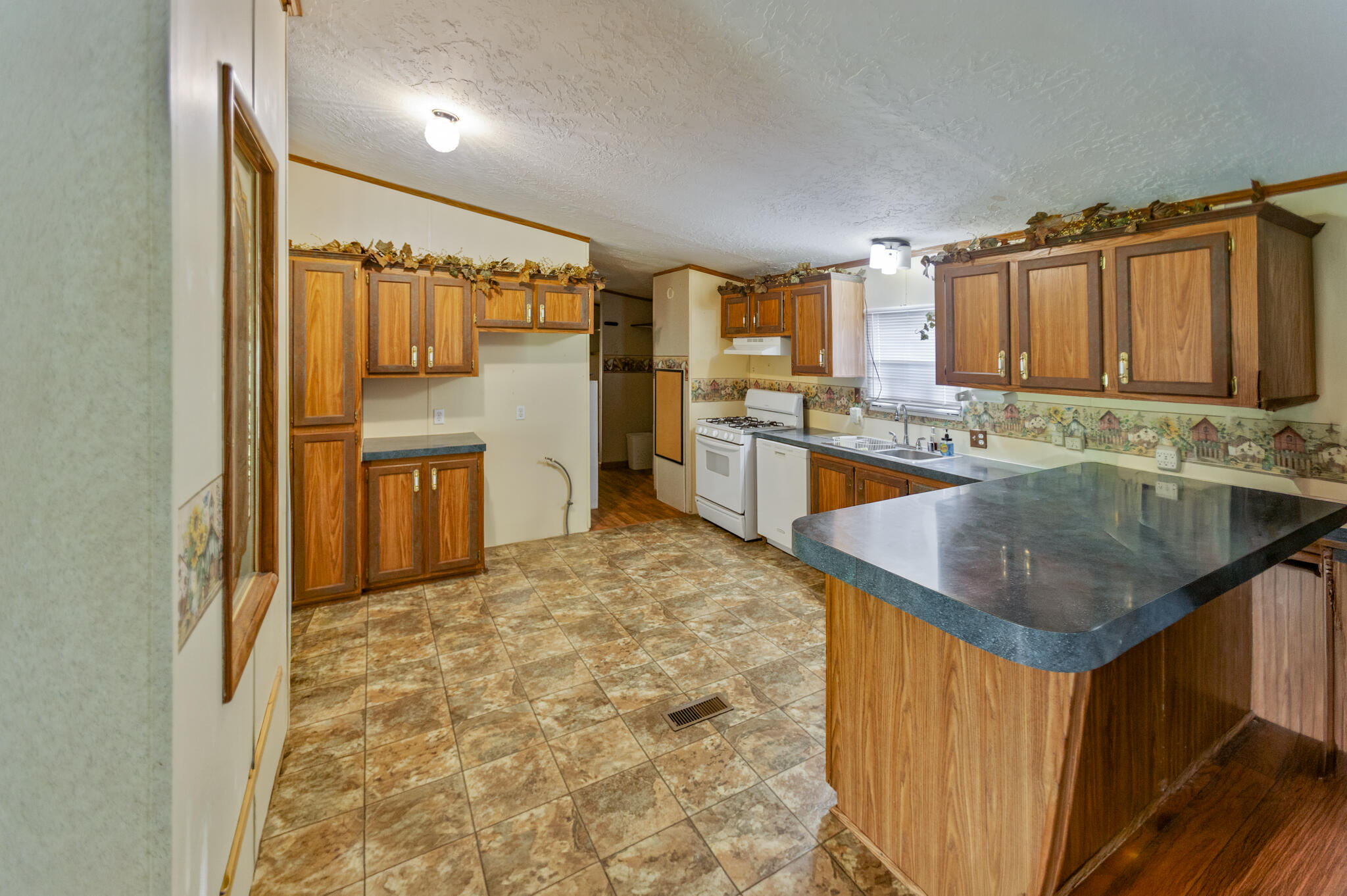 1016 Carnell Road Property Photo 12