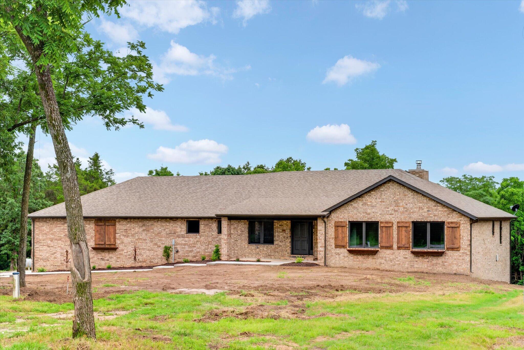 1230 East 567th Road Property Photo 3